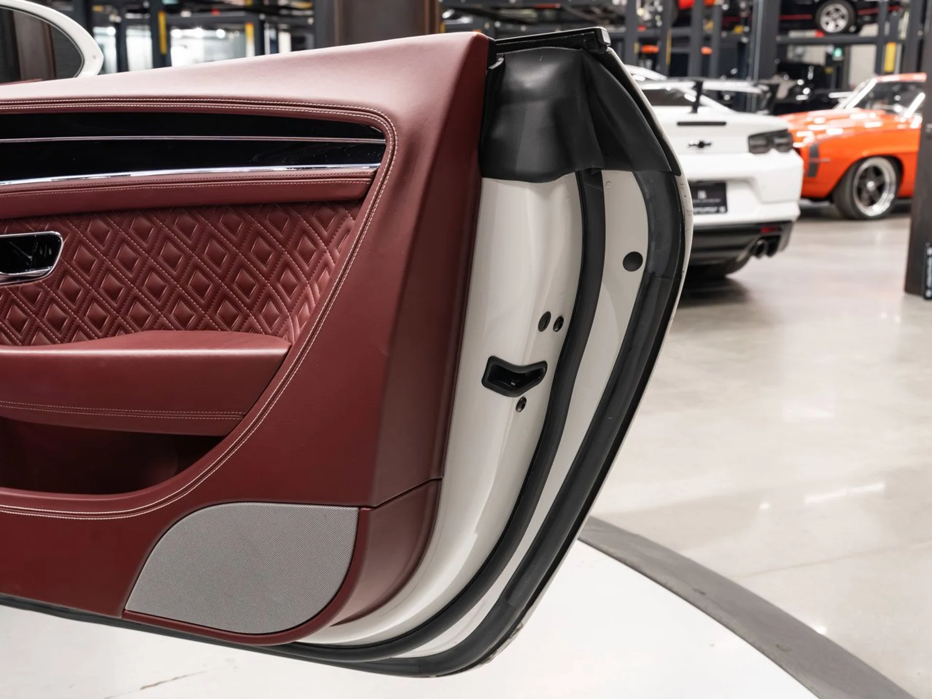 mph100_1976477131_bentley_continental_2020_fd7f9556c4