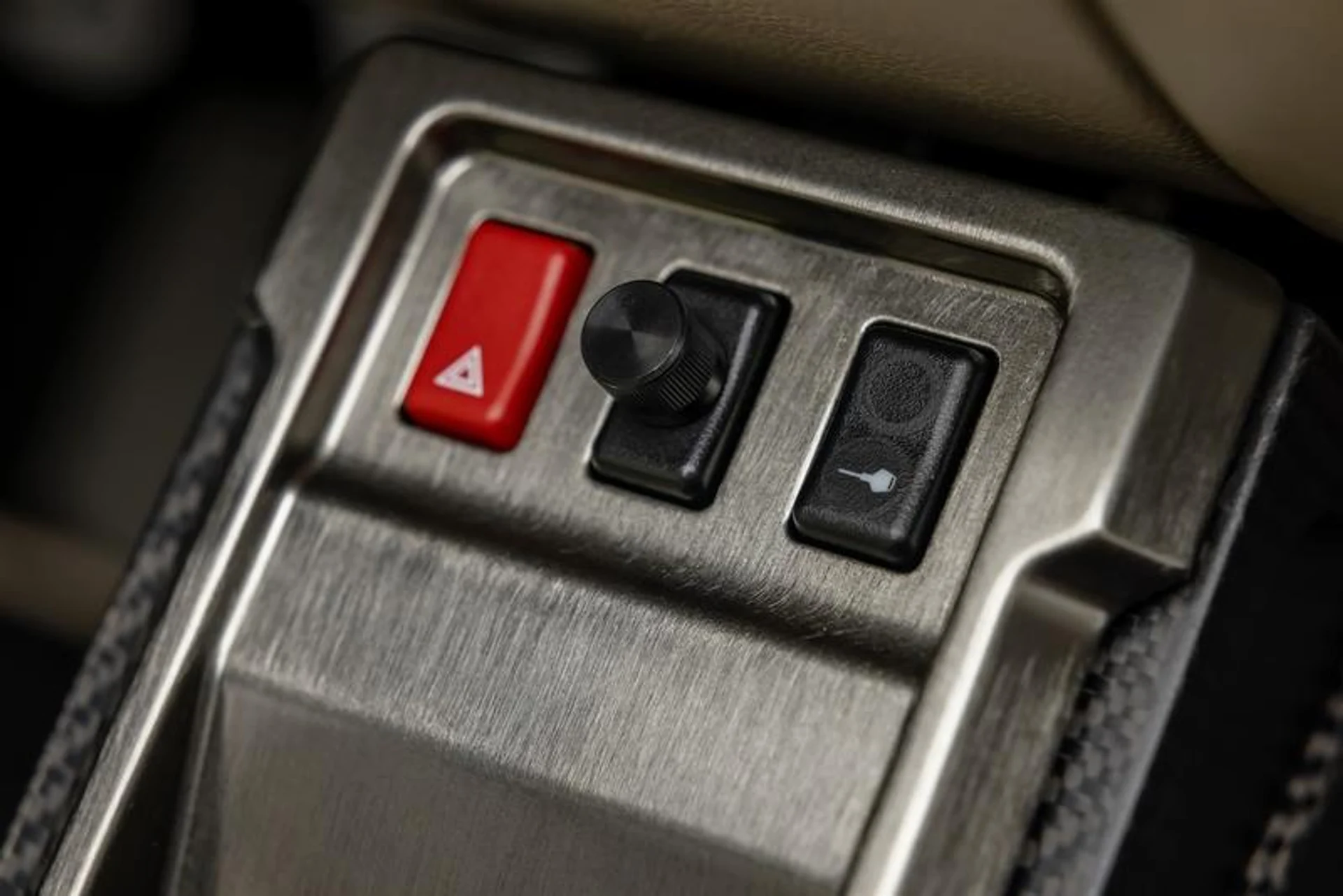 mph100_2213088384_59_E5_E4_E2_C035_4_C26_AB_61_87717_DCD_37_C6_7d6552ac57