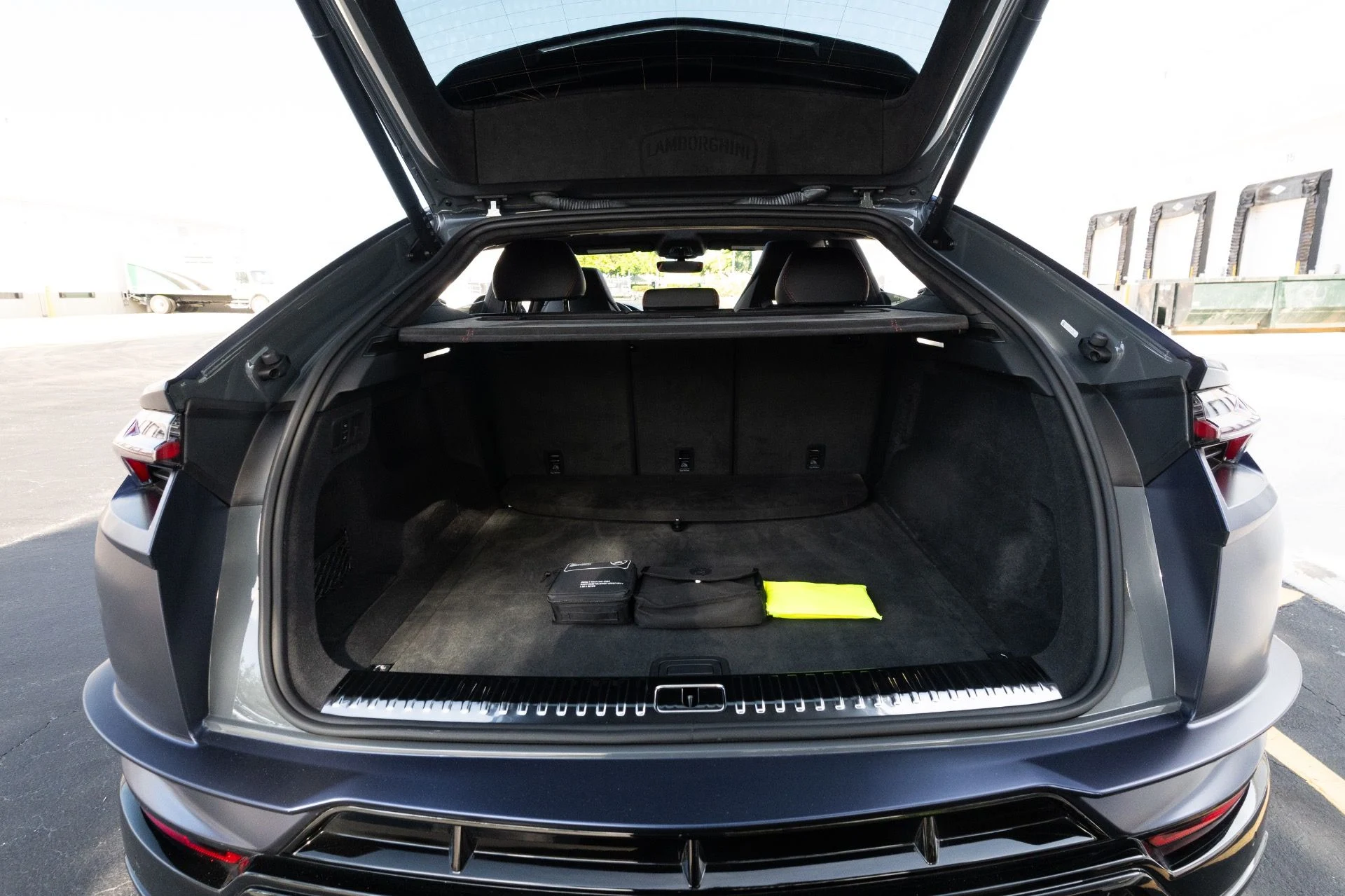 mph100_3030837226_Used_2024_Lamborghini_Urus_S_1781216022_19caf2f4dd