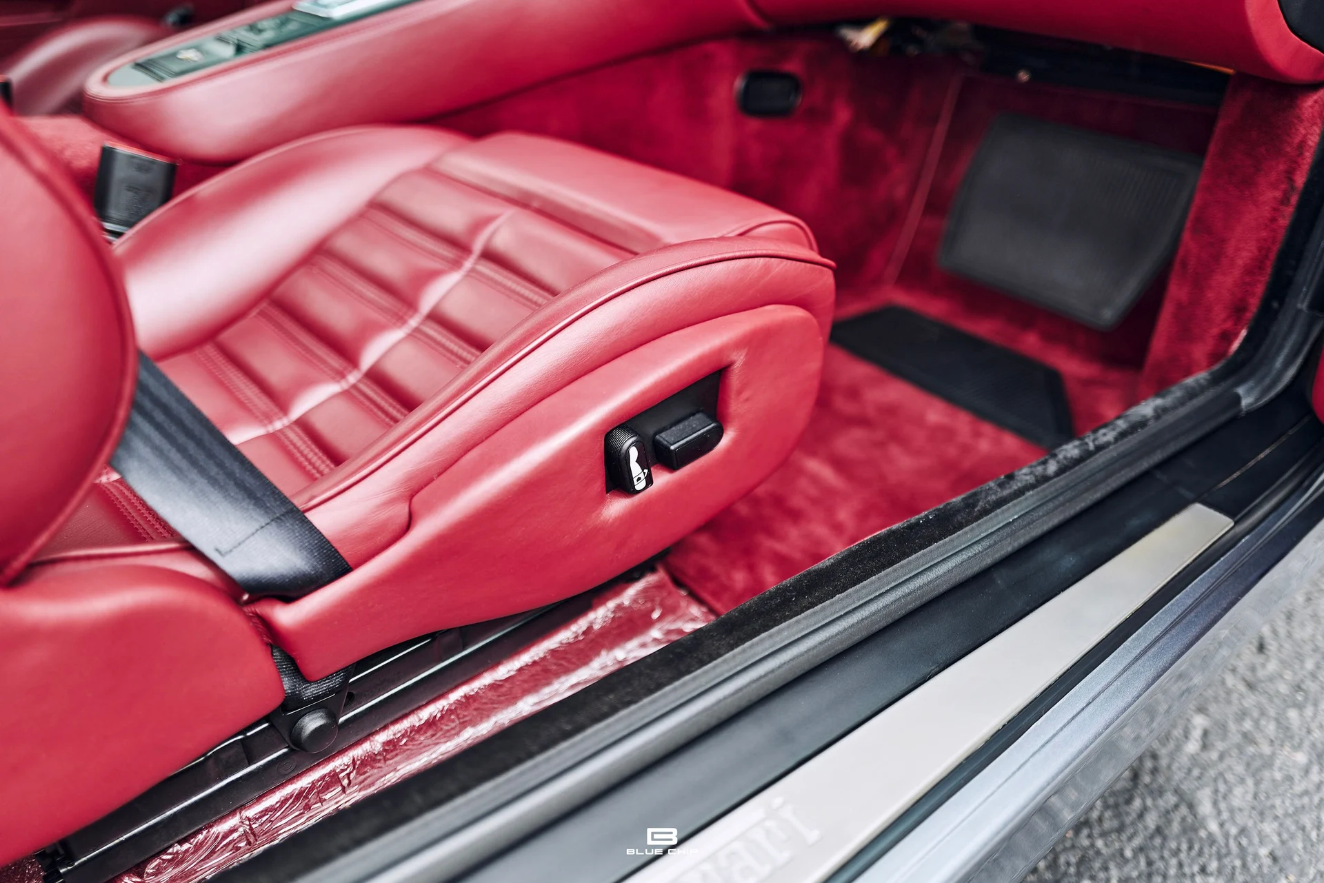 mph100_4078721779_69b474a6c42f9fdaad2658ba_L1190456_a77aacd8ec