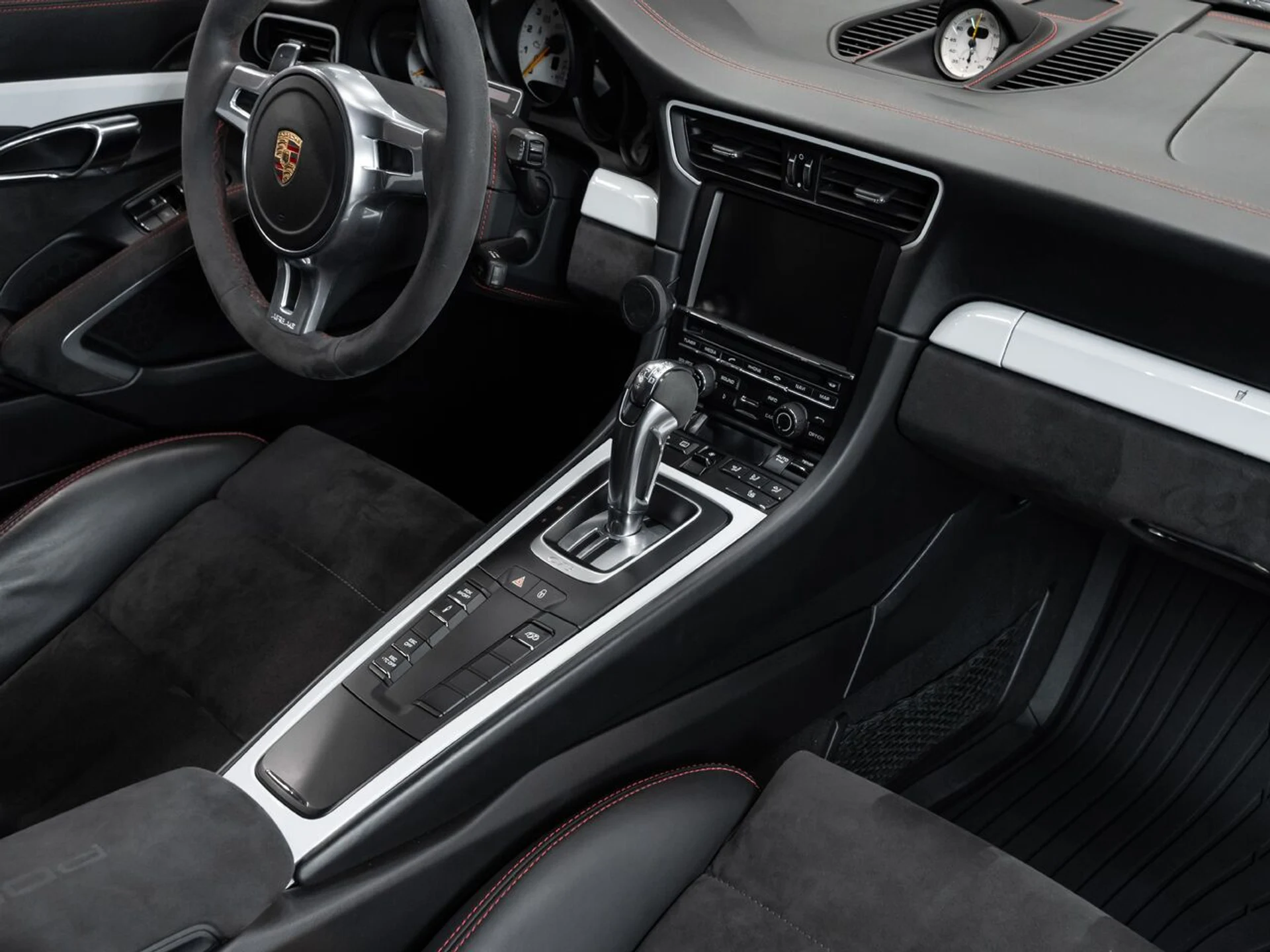 mph100_4110288147_porsche_911_2015_666b5a9465