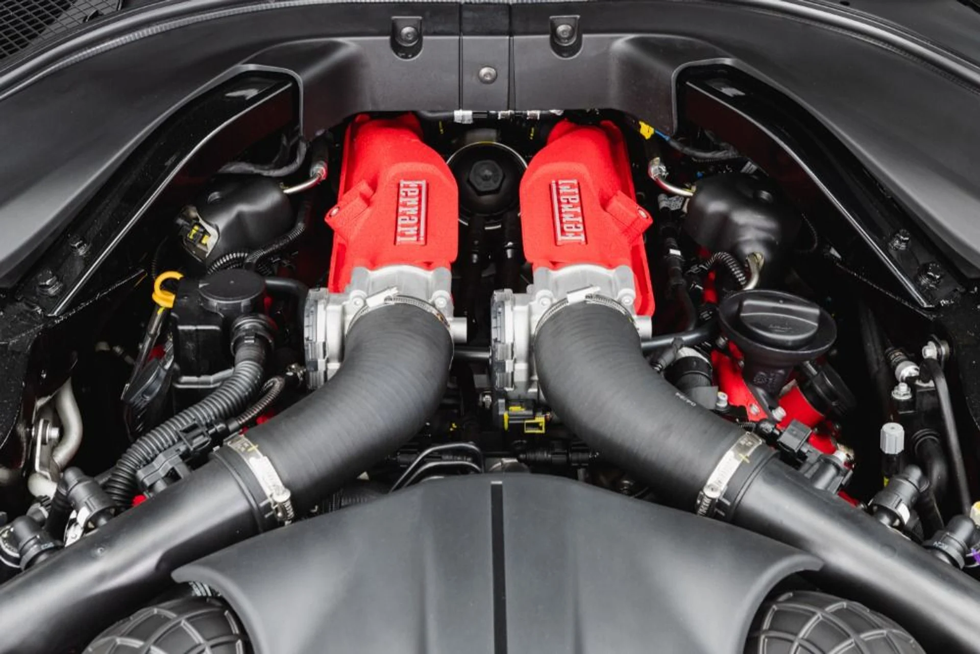 mph100_4269909354_Used_2024_Ferrari_Roma_Spider_ce73cb197c