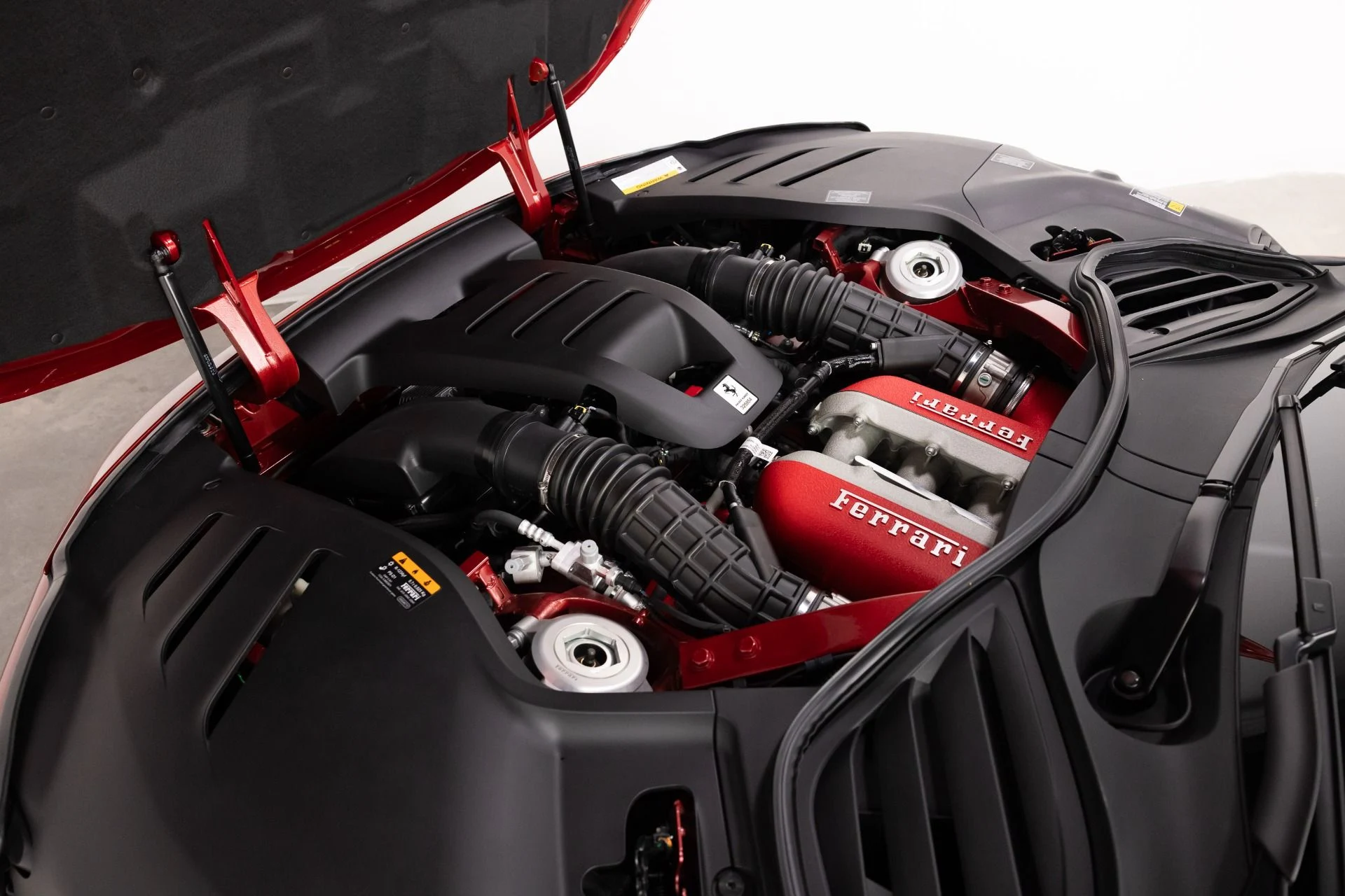 mph101_1244513184_Used_2026_Ferrari_Purosangue_1785504646_90dfaf8015