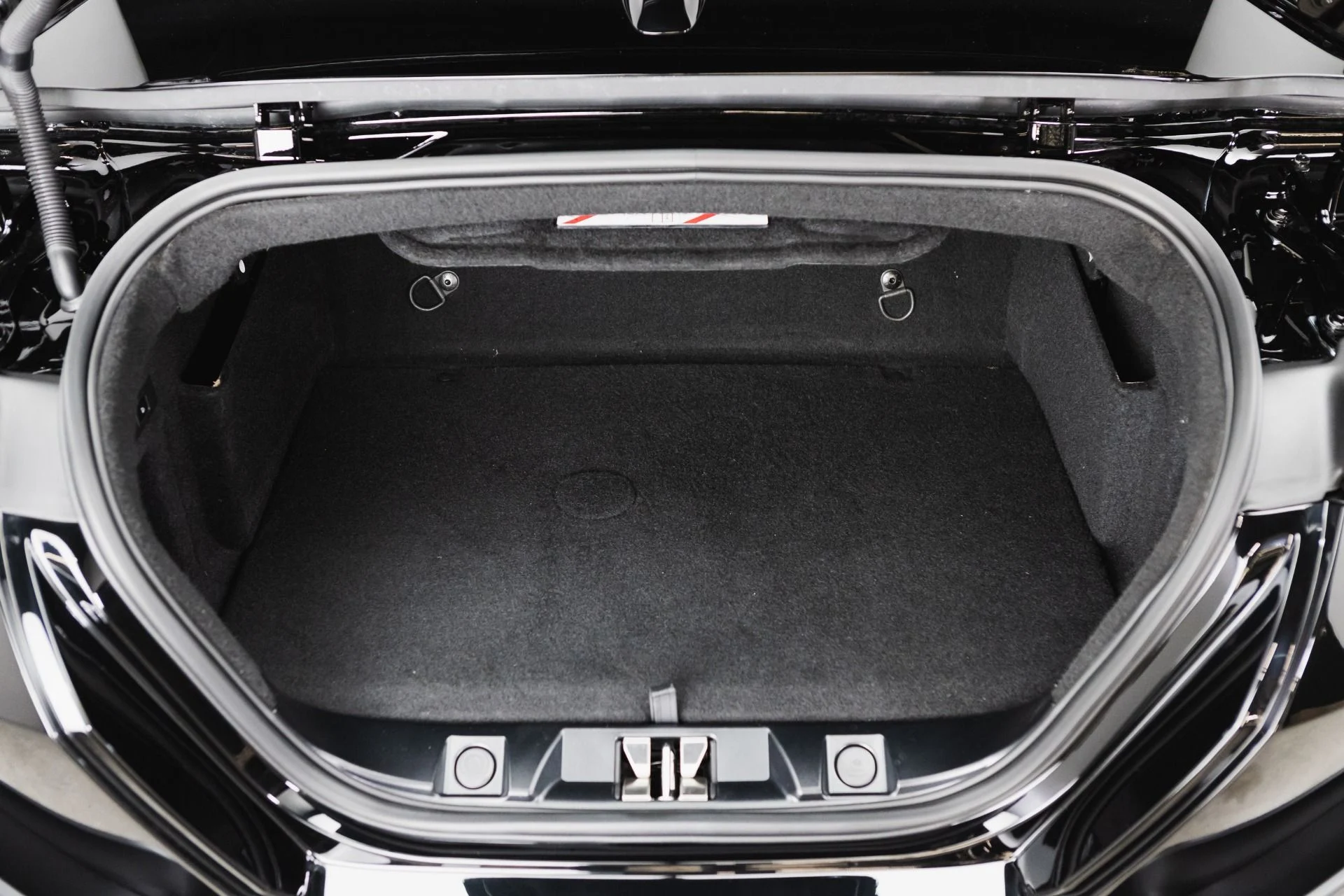 mph101_1682941938_Used_2024_Ferrari_Roma_Spider_1772567163_1a669532cd