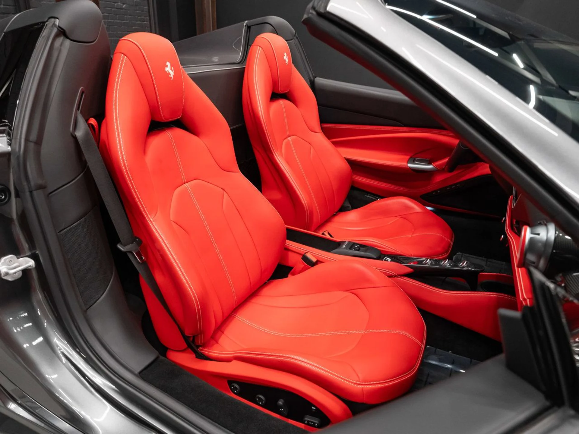 mph101_1749270229_ferrari_f8_spider_2021_b8a68200c3