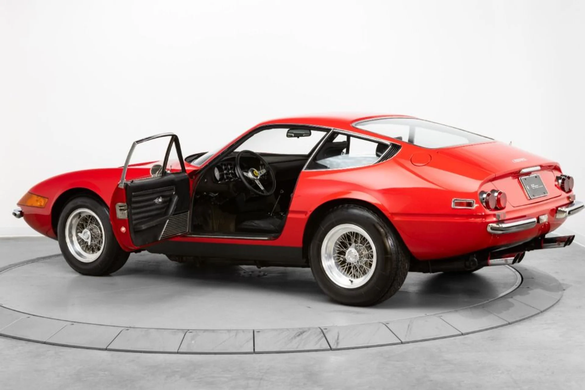 mph101_1819159333_Used_1971_Ferrari_365_GTB_4_ed3dd0fdda