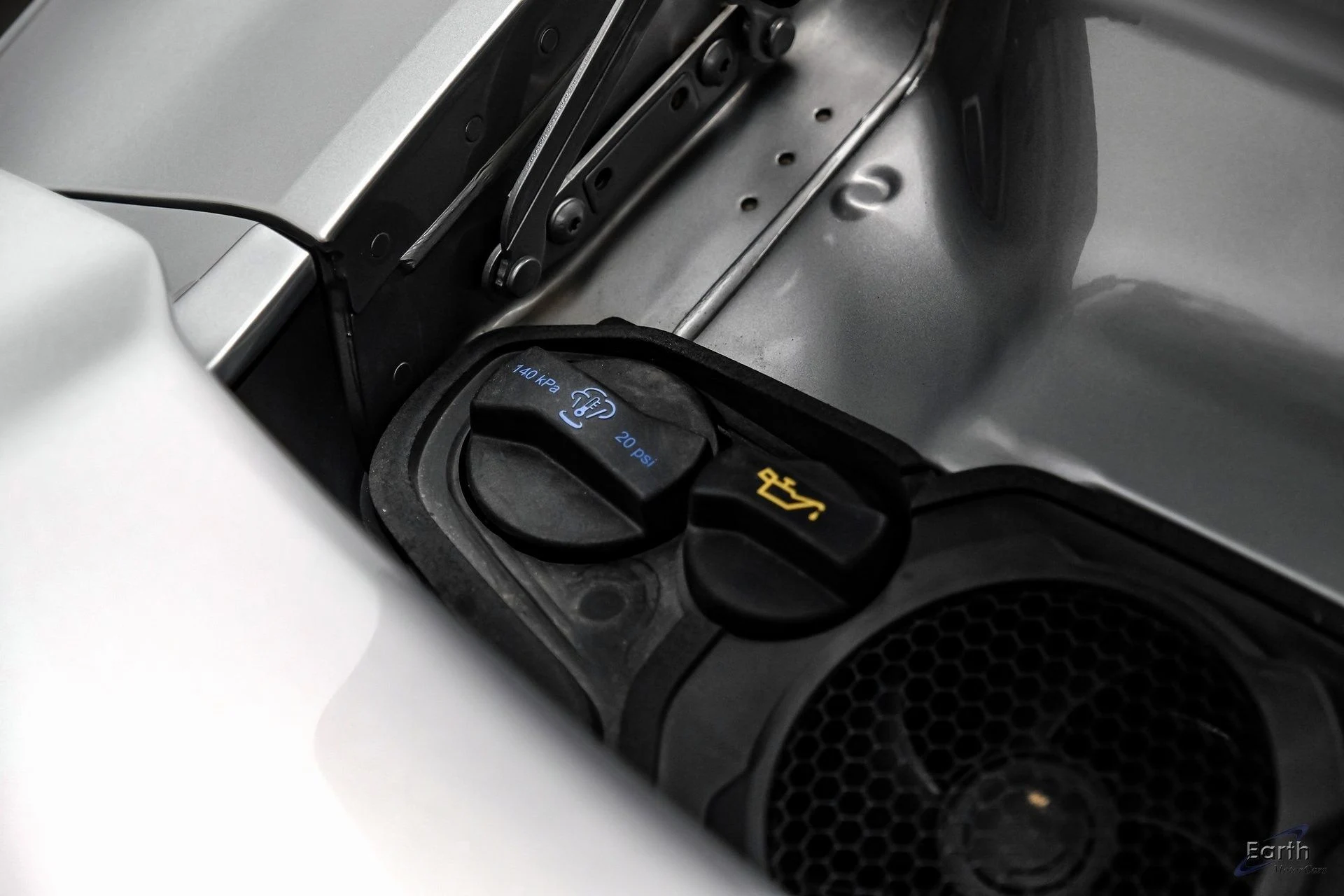 mph101_2211972631_aa9e37834a3d558304b642bd14aeebb8x_ec353b90a9