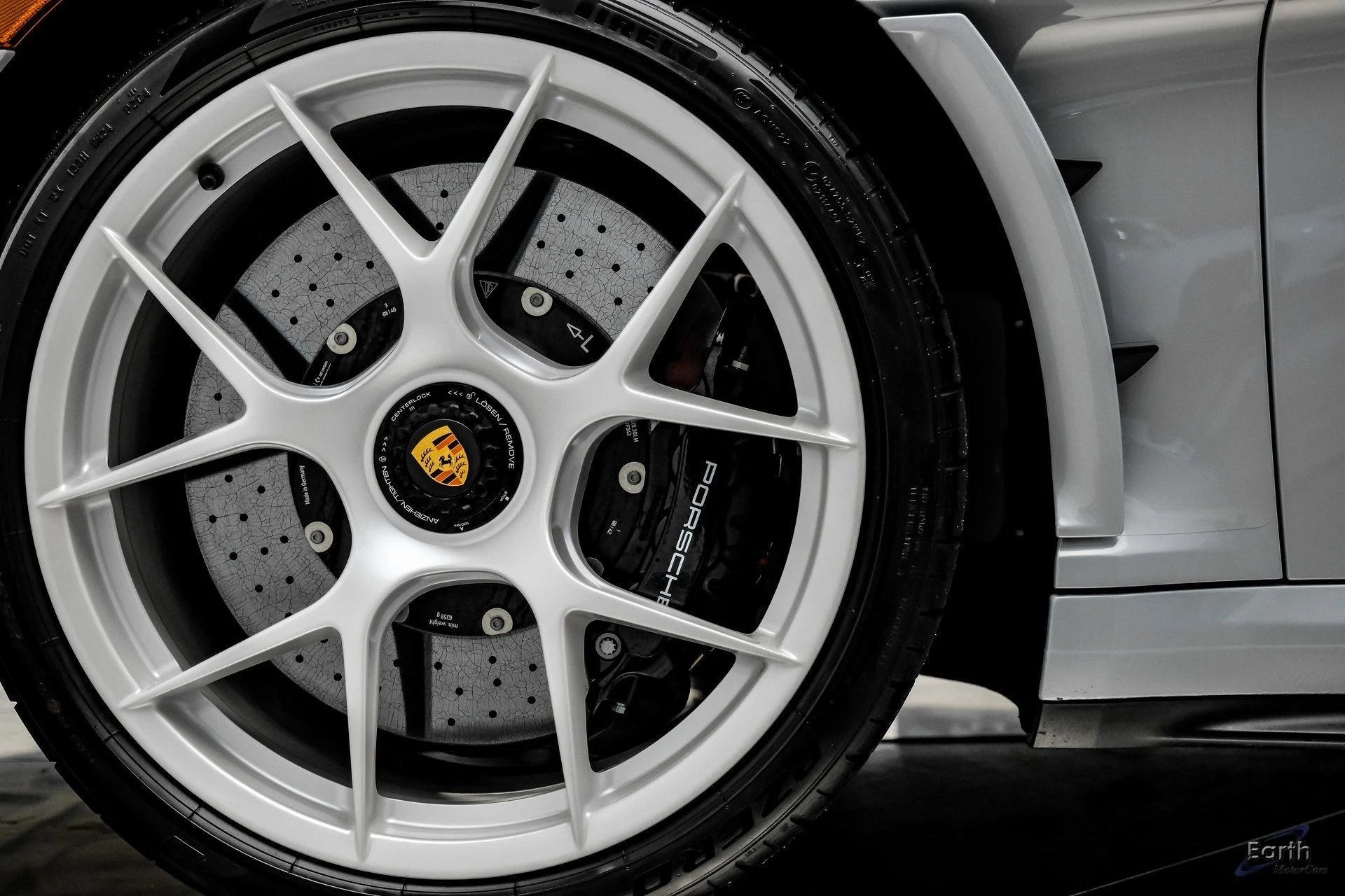 mph101_3024579550_7ad7093940aefe33c9cd08040356a6e9x_c7b5c79db8