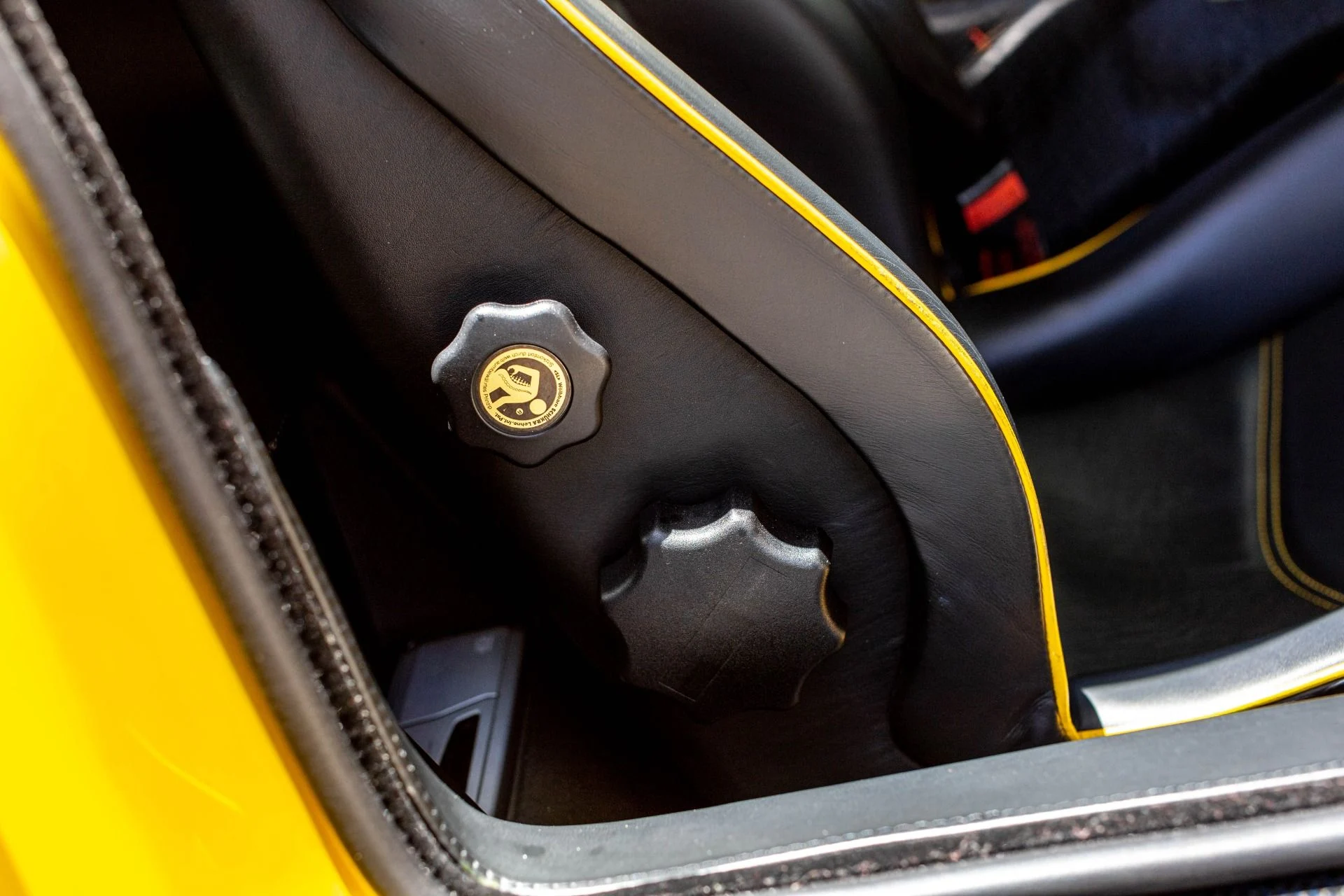 mph101_3327106249_Used_2001_Lamborghini_Diablo_VT_IMMACULATE_CONDITION_W_EXTENSIVE_CARBON_19_K_SERVICE_PERFORMED_1659125282_b96fa0c671