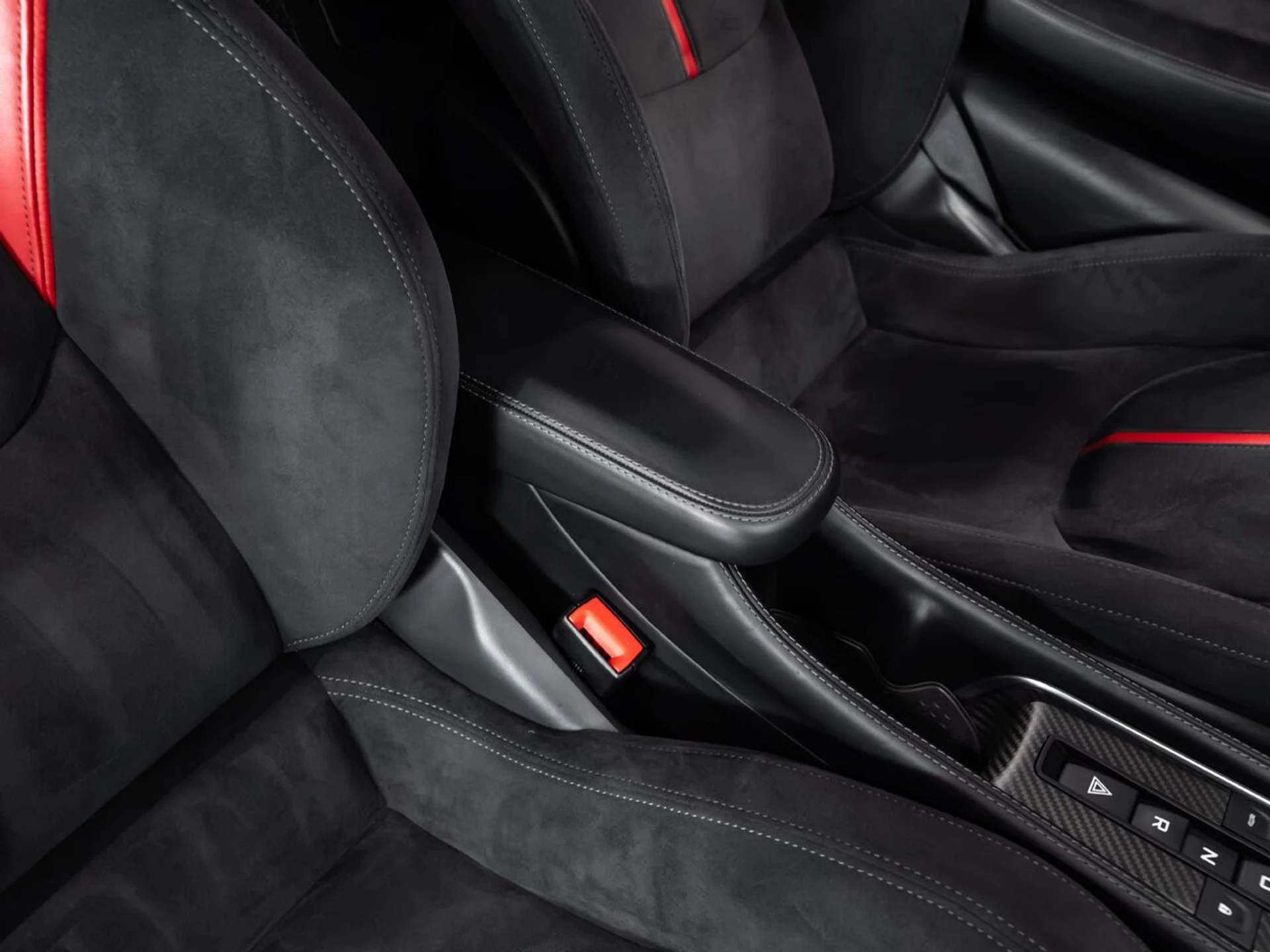 mph101_3434204963_mclaren_570s_2017_e3cc0a4ee1