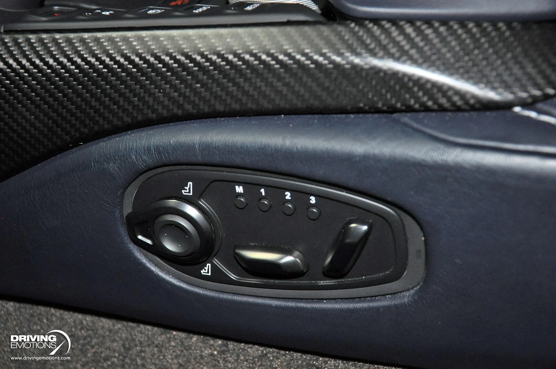 mph101_3529021278_880_p102_l_776199cc7b