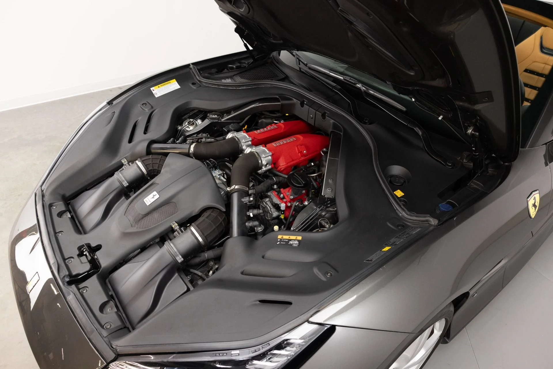 mph101_3568817346_Used_2019_Ferrari_Portofino_1784318320_7c90ac54e2