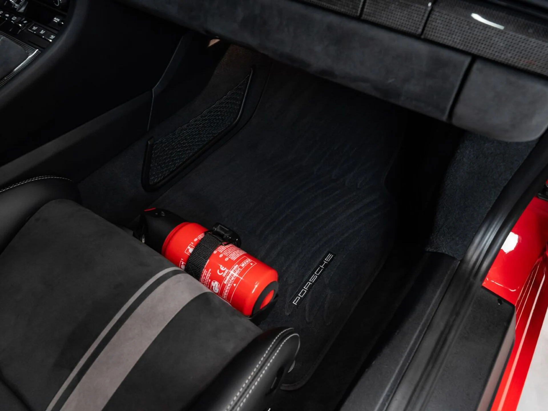 mph101_4202434952_porsche_911_2018_f32690bdb2