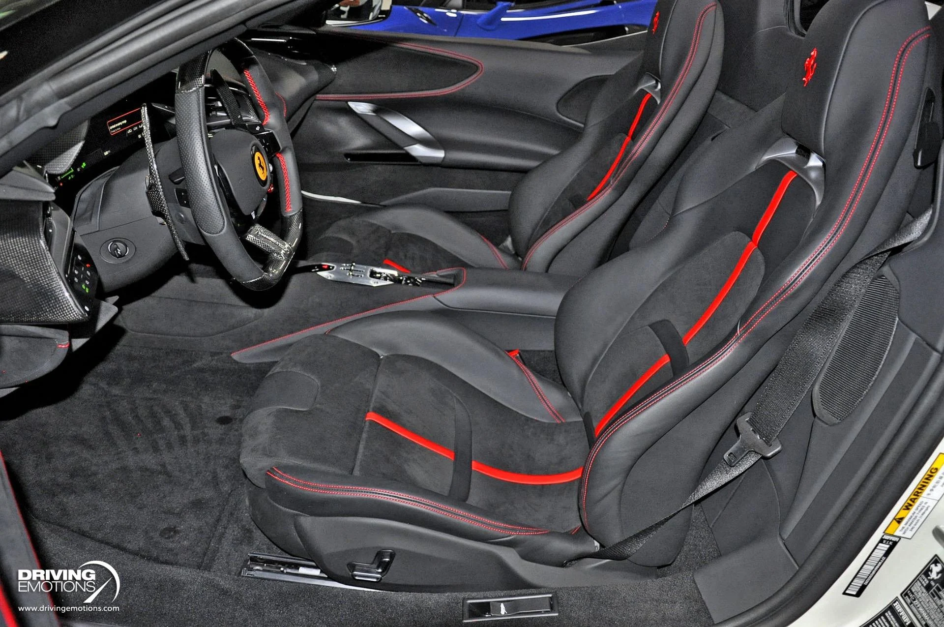 mph101_640757577_859_p102_l_e675bf00c2