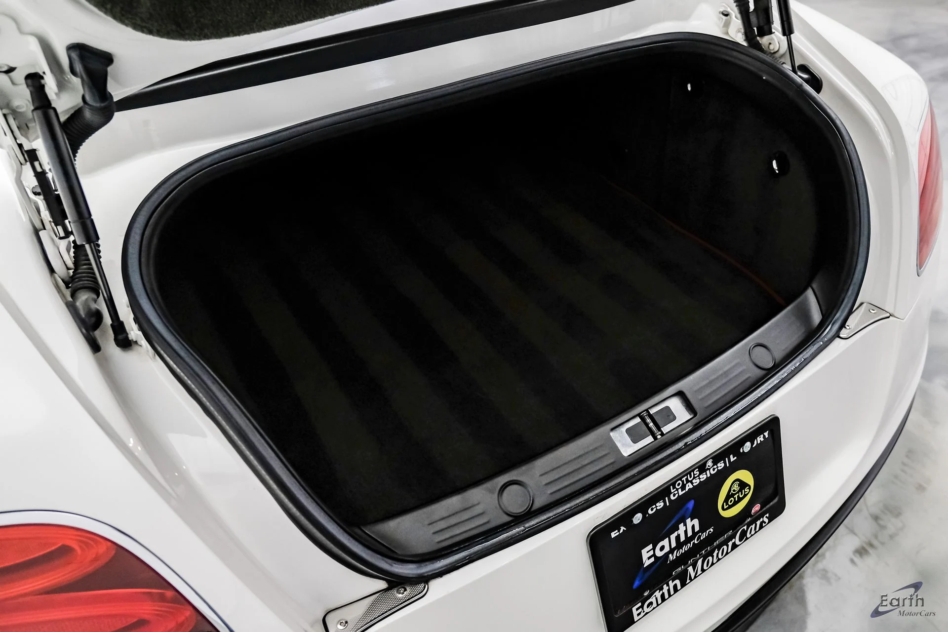 mph102_111816852_5be8f0ac24287ec5b3b28f994dc62529x_4a4a553500