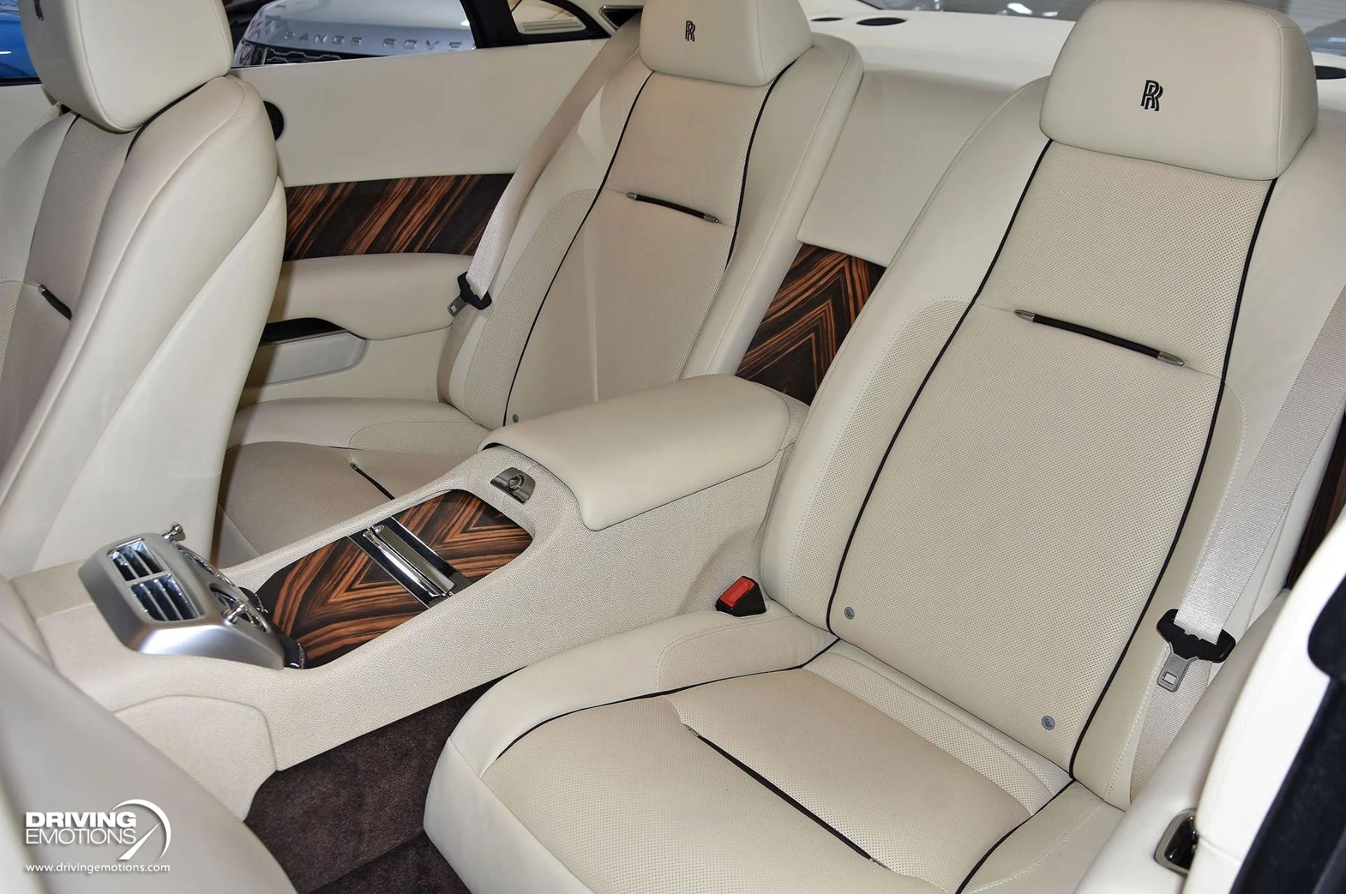 mph102_1378237342_883_p103_l_17fe54b805