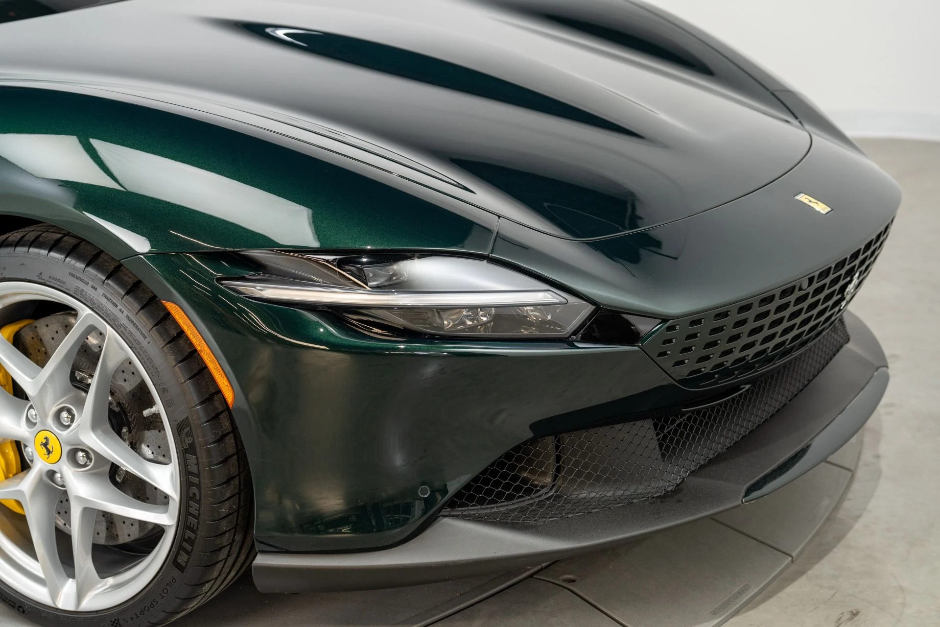 mph102_1526752213_Used_2022_Ferrari_Roma_1772575275_a8256079cf