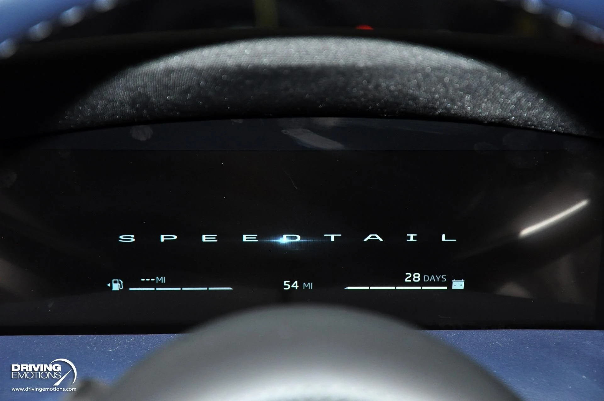 mph102_1541096253_821_p103_l_c262aa9701