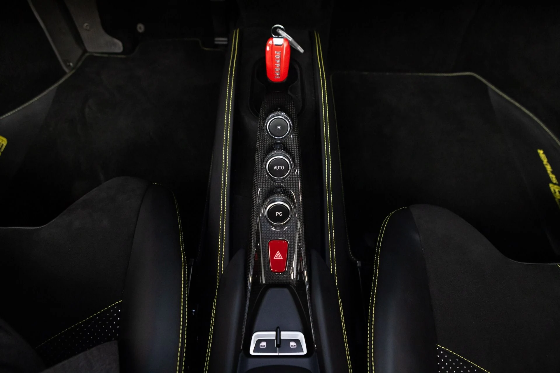 mph102_165991537_Used_2021_Ferrari_F8_Spider_1778270114_b5a2be162b