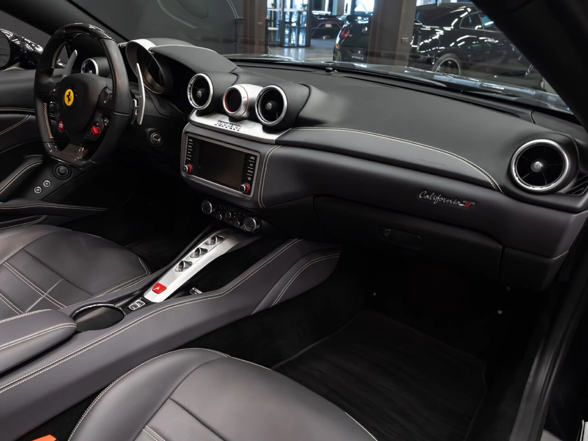 mph102_1810345327_ferrari_california_2015_b6b56c8808