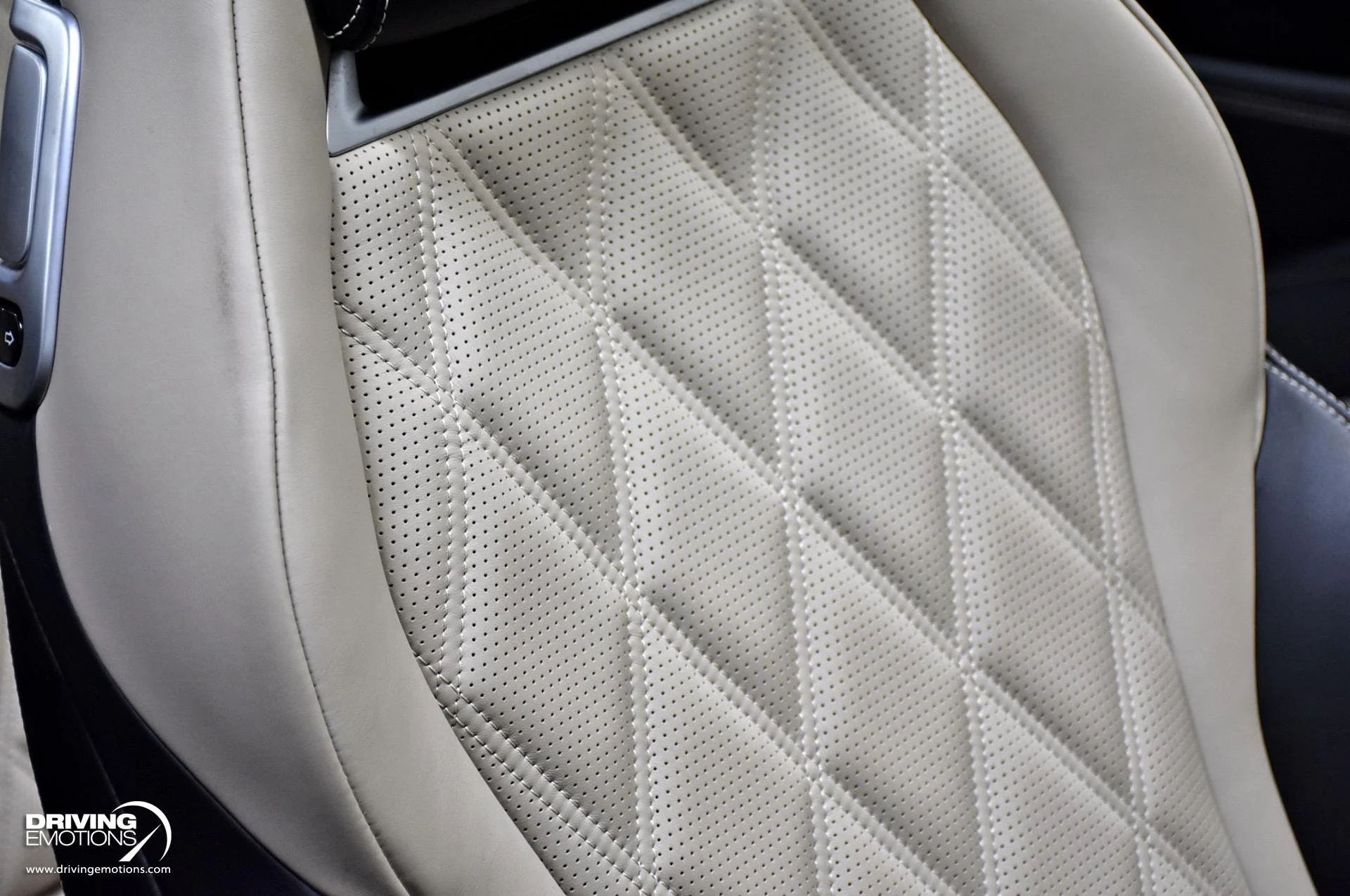 mph102_2151296750_871_p103_l_f660a7f826