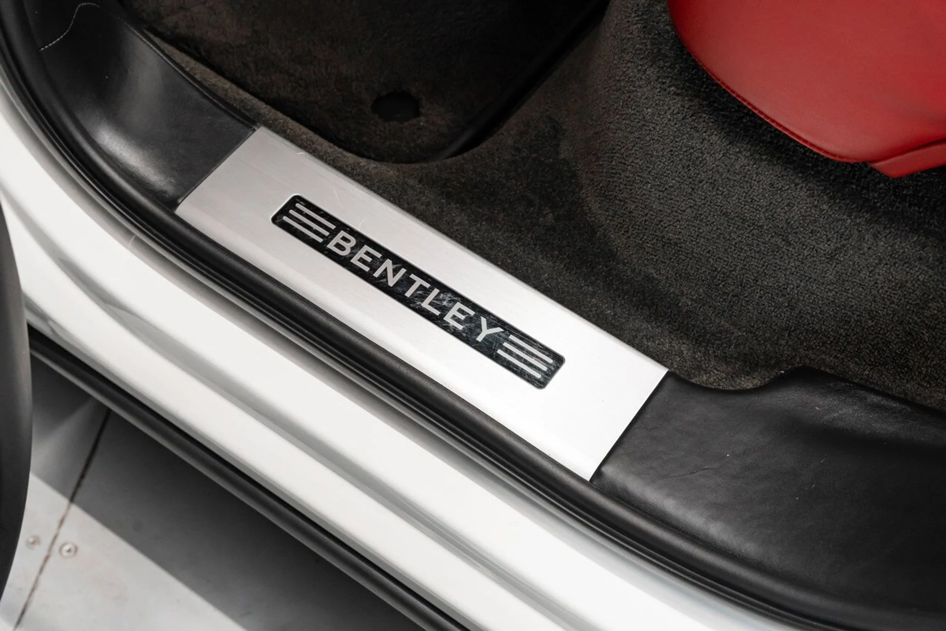 mph102_2176849660_bentley_bentayga_2019_0afe3dfe58