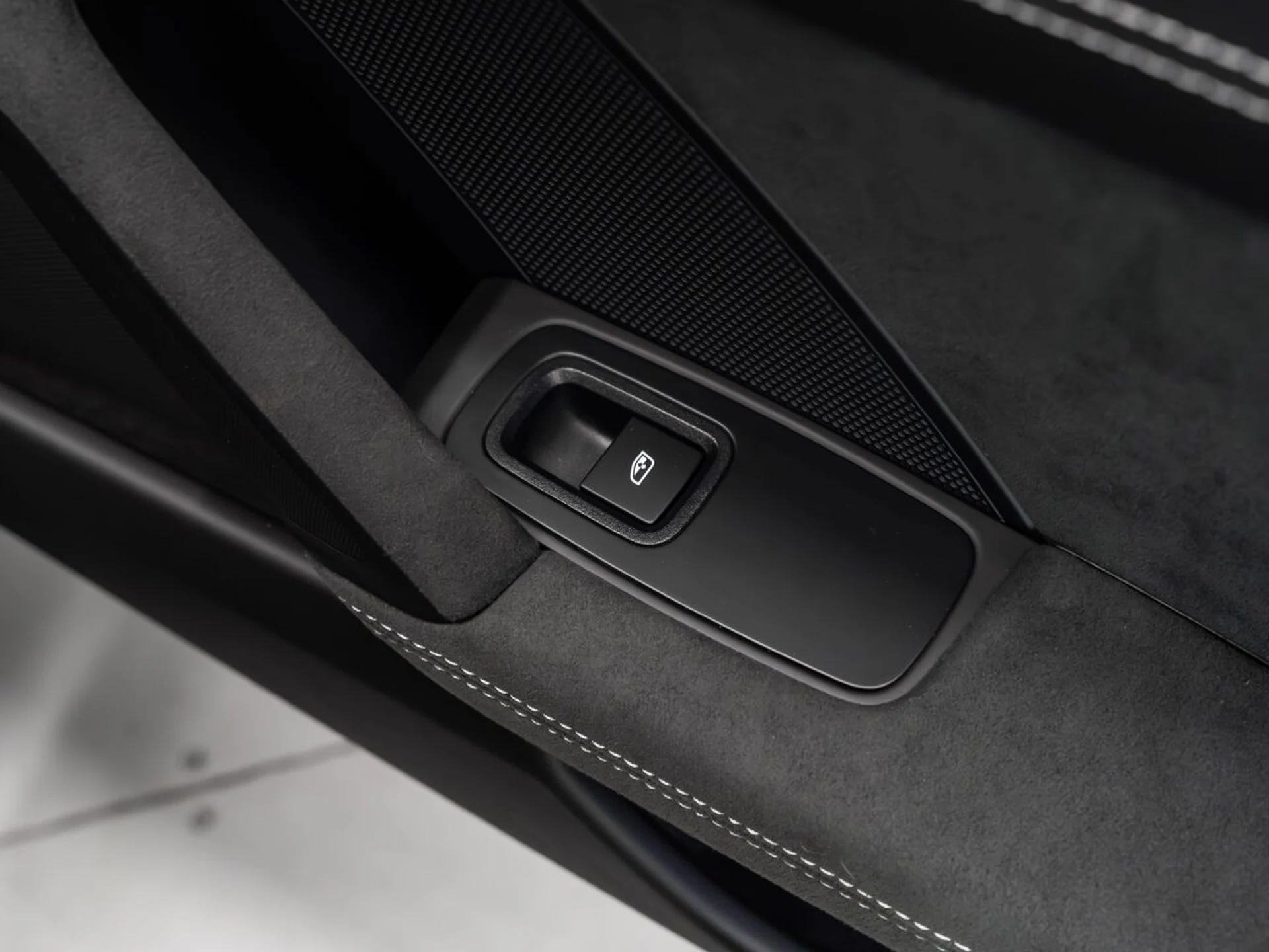 mph102_2376622235_porsche_911_2022_e0513bbb6d