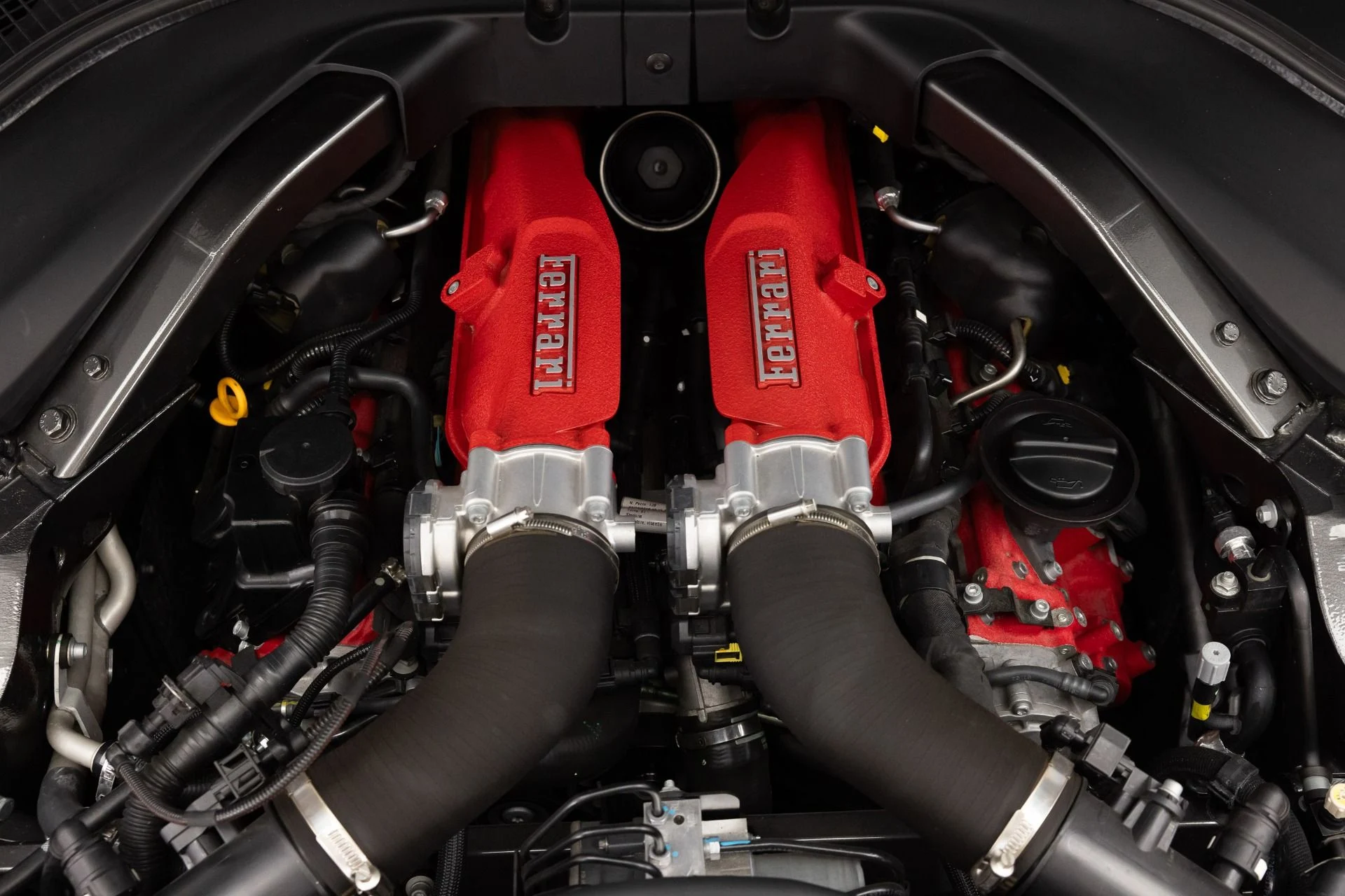 mph102_2466800147_Used_2019_Ferrari_Portofino_1784318320_7557fb4ce0