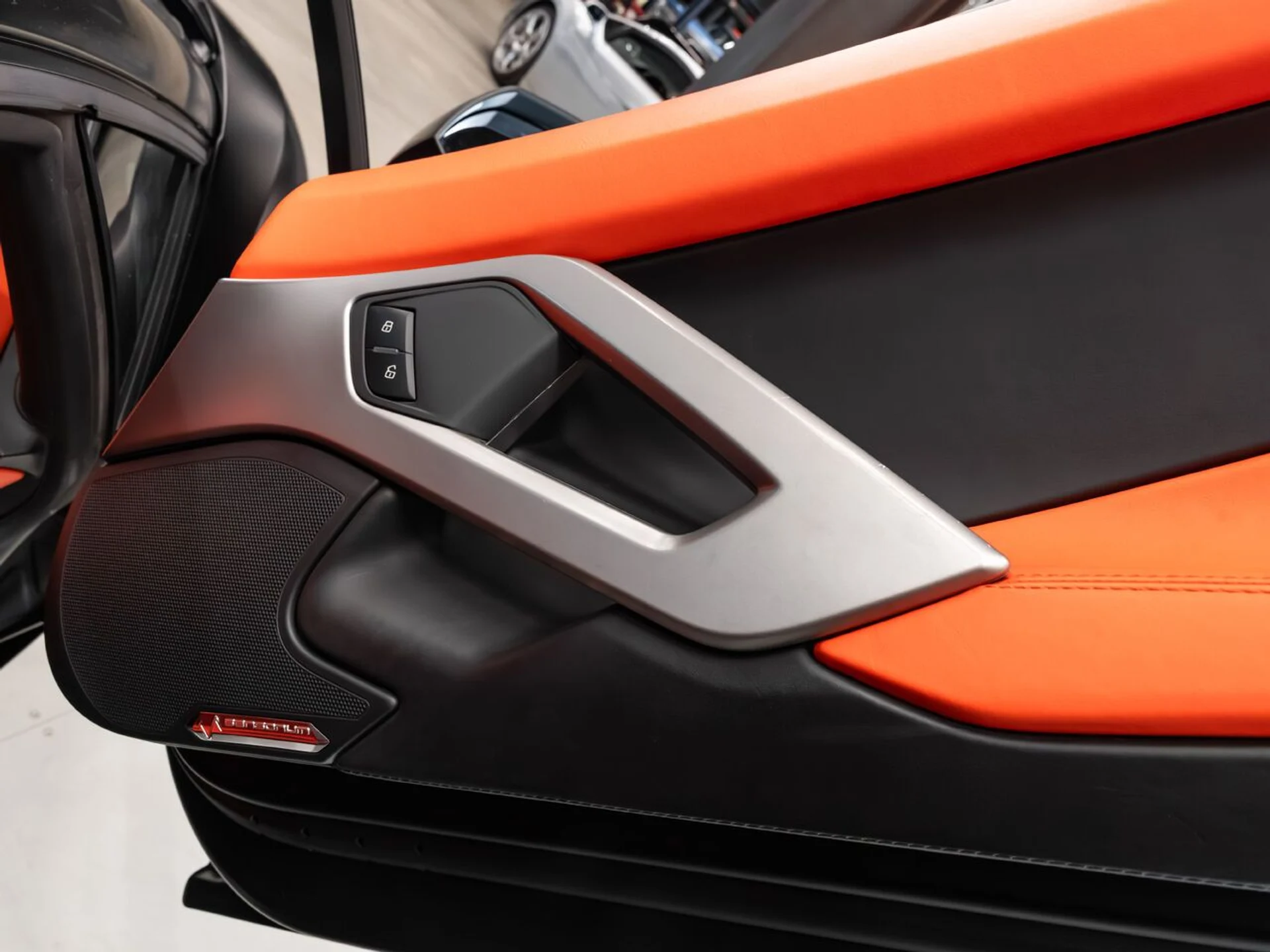 mph102_2556892272_lamborghini_aventador_2015_6bddf90fa6