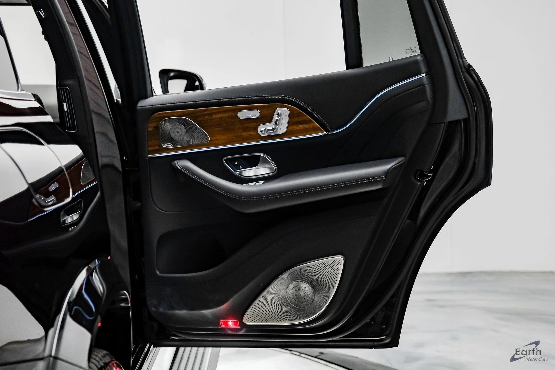 mph102_3393153003_96c36b16f5ab9ddbe1af74dd268b7529x_4acb10458e