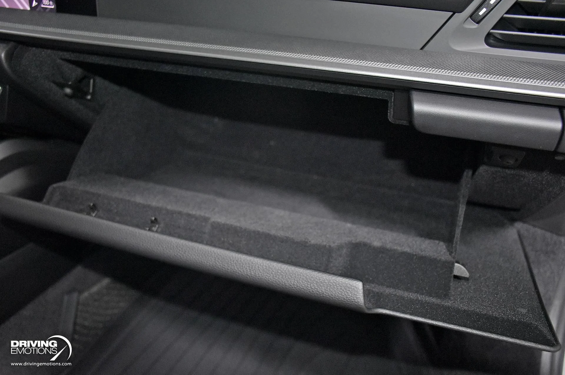 mph102_3861552781_865_p103_l_7c7d998495