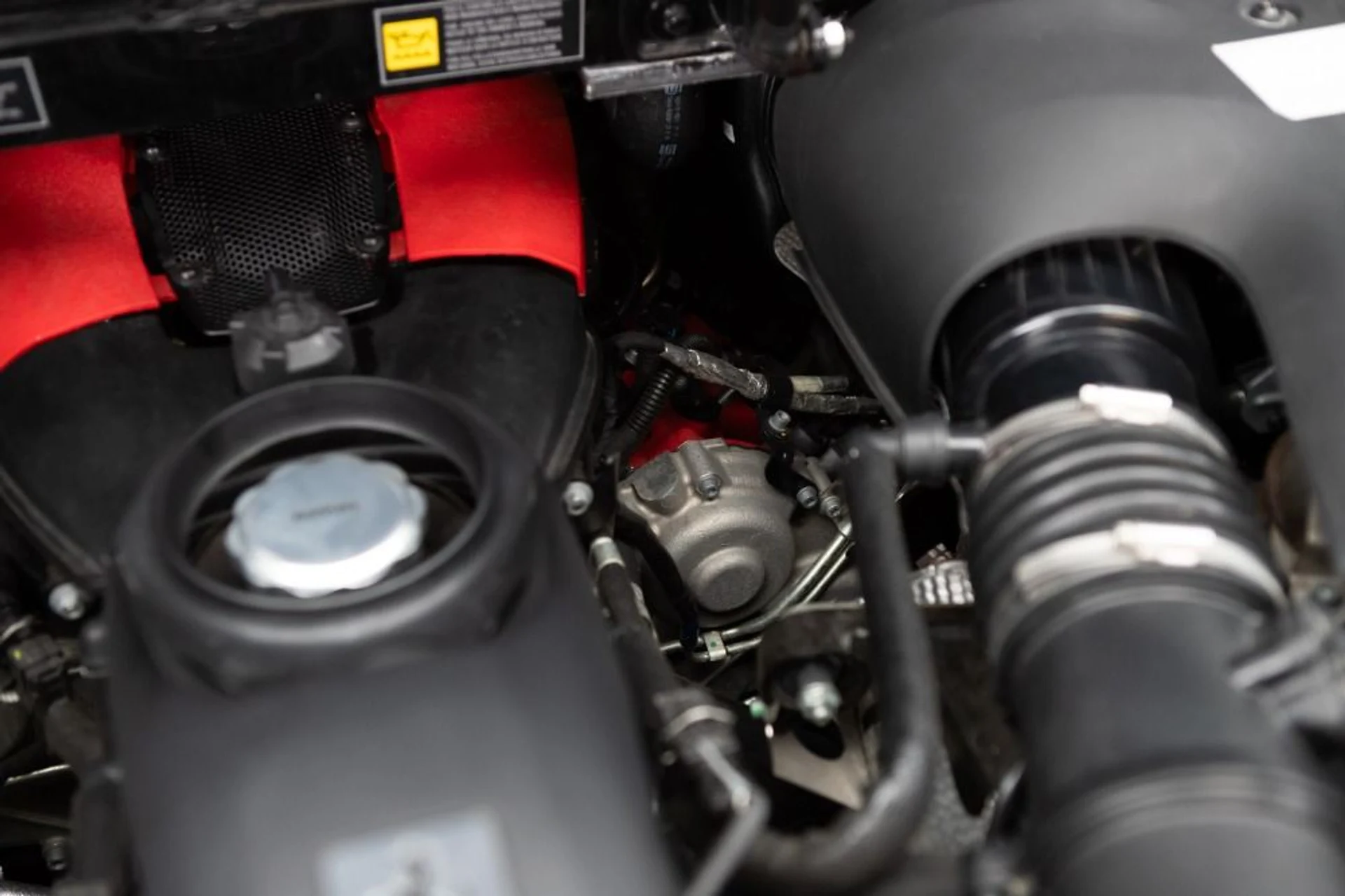 mph102_4138094918_Used_2021_Ferrari_F8_Spider_d58ebdc262