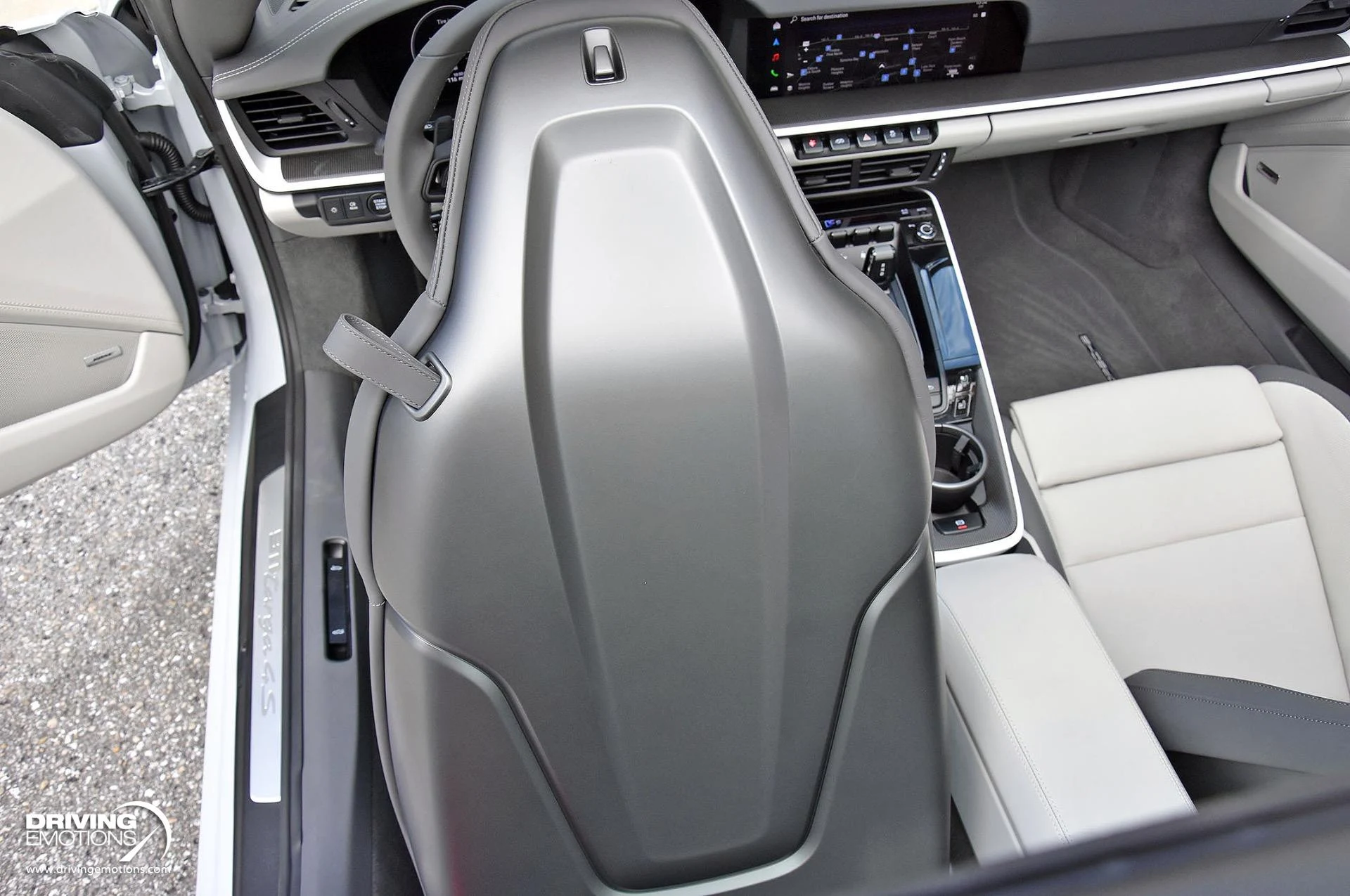 mph102_563946504_898_p103_l_805e810869