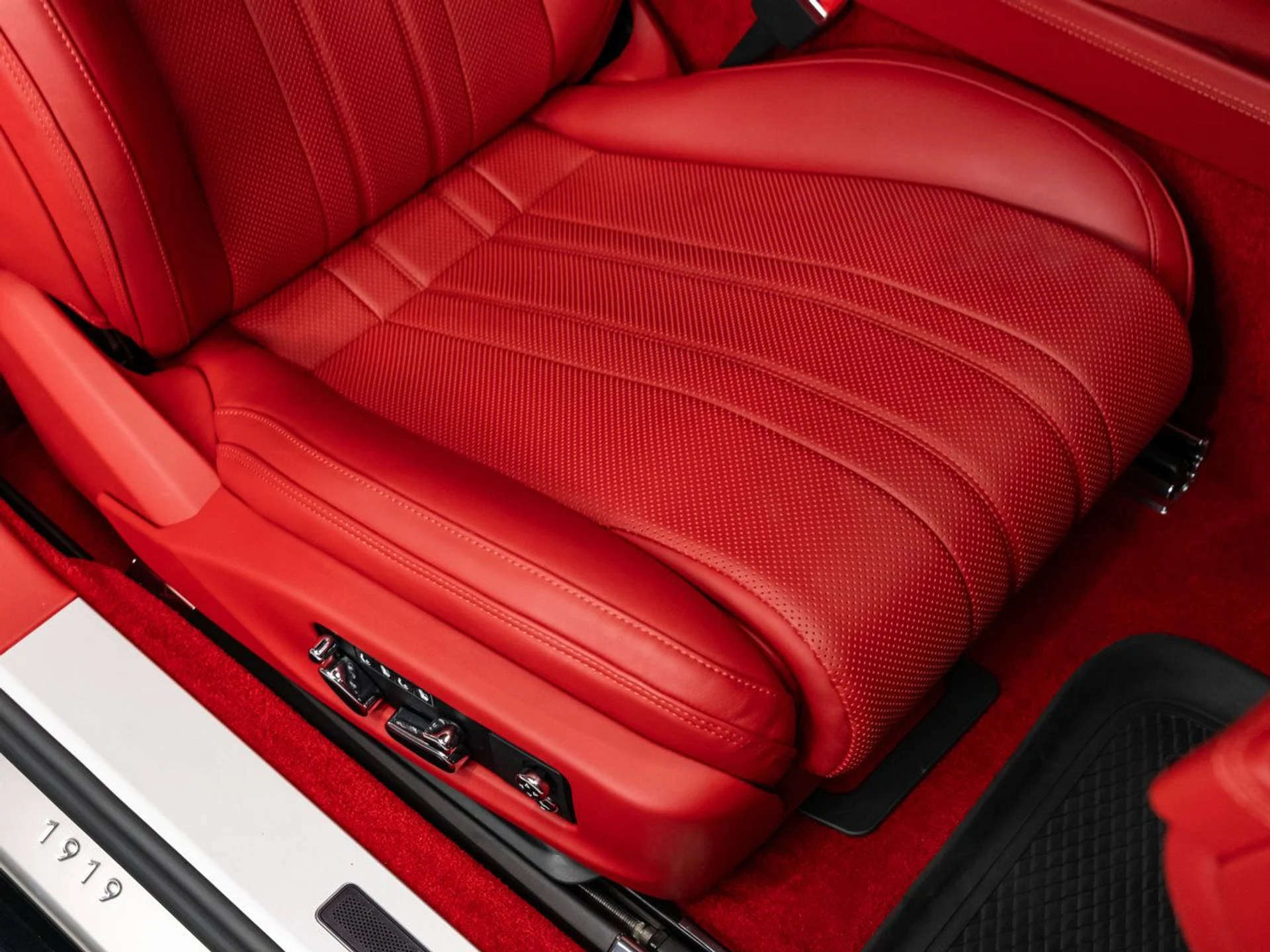 mph102_967344334_bentley_continental_2020_5bd6b9c2d2