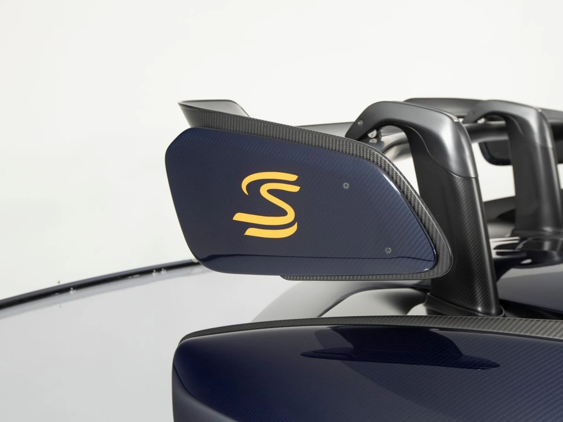 mph103_1226883539_c6ca1d3cdc44d48079463b8fcaaa7a24x_13faa5f07a