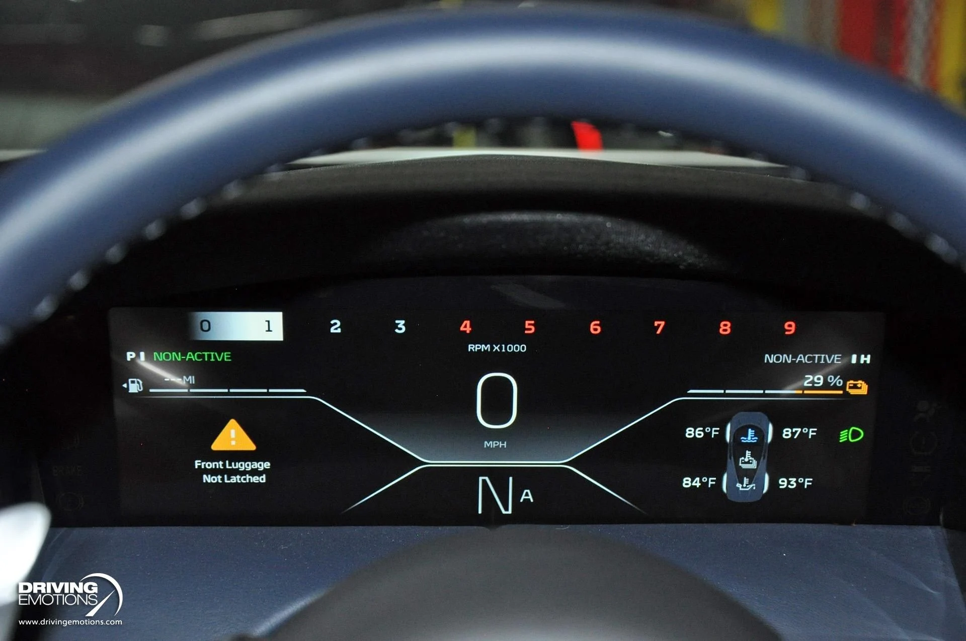 mph103_1352181179_821_p104_l_7be22971dd