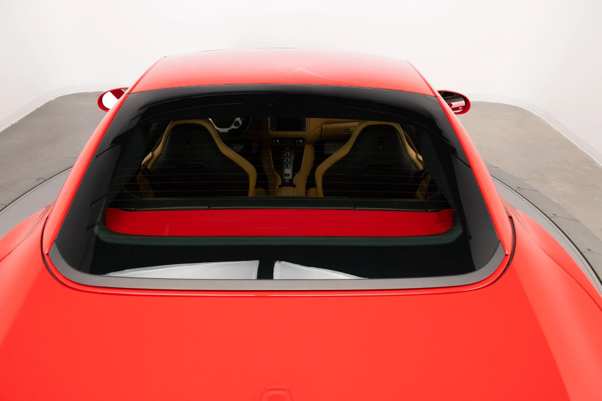 mph103_1664525229_Used_2017_Ferrari_California_T_1784583498_61ecf3a314