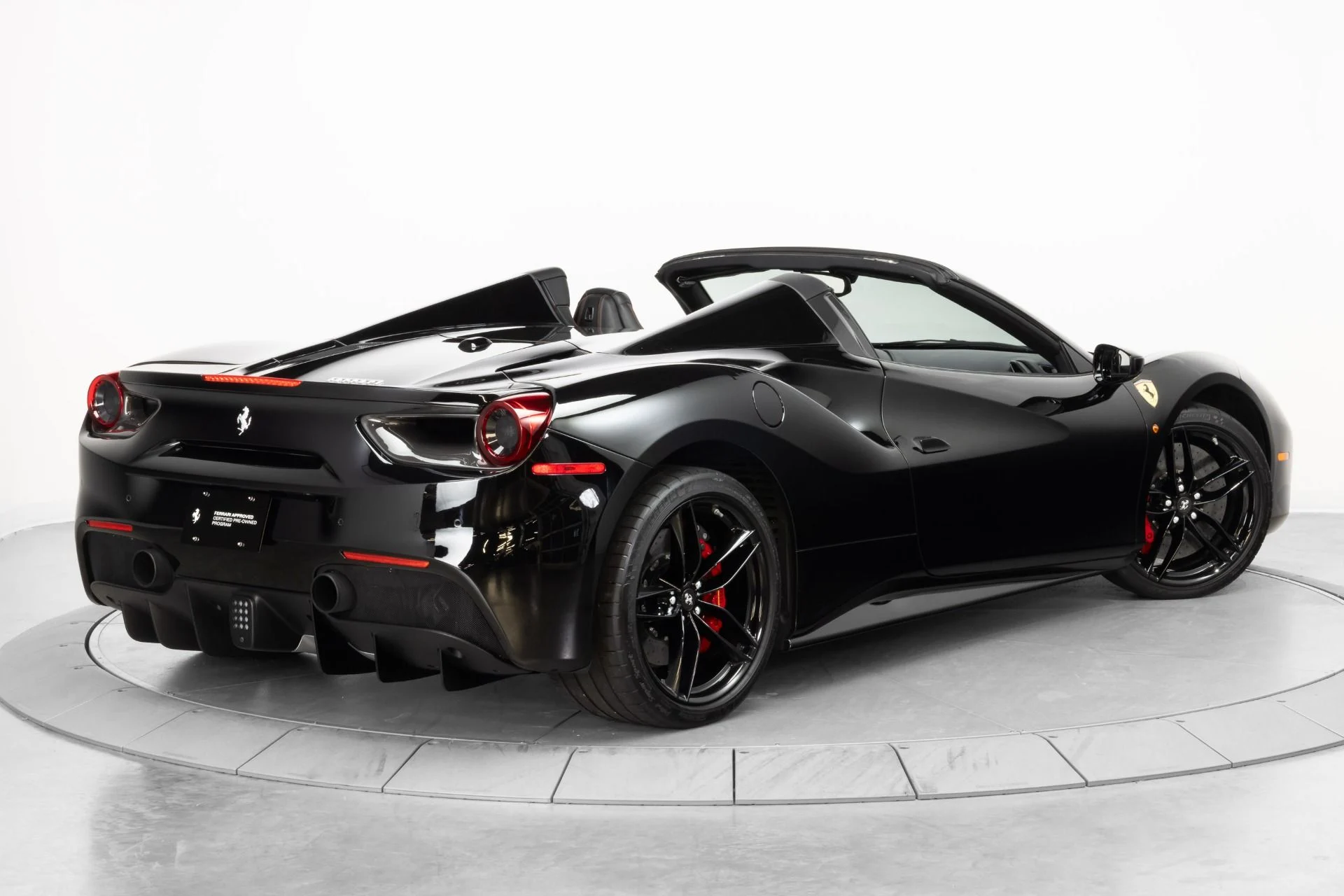 mph103_1721608371_Used_2017_Ferrari_488_Spider_1787757442_cbeb72bab7