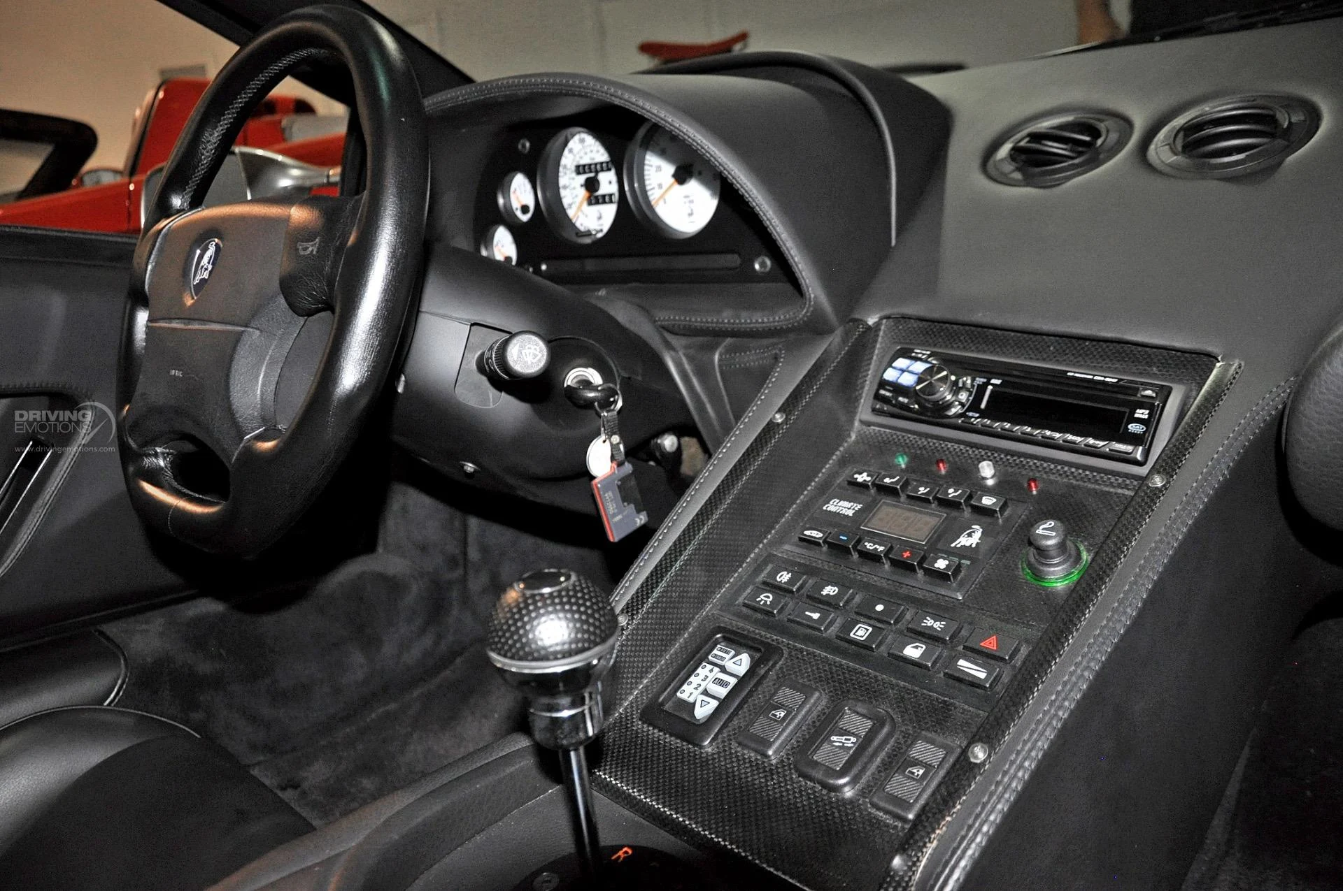 mph103_1844158818_192_p104_l_2bde4b246a