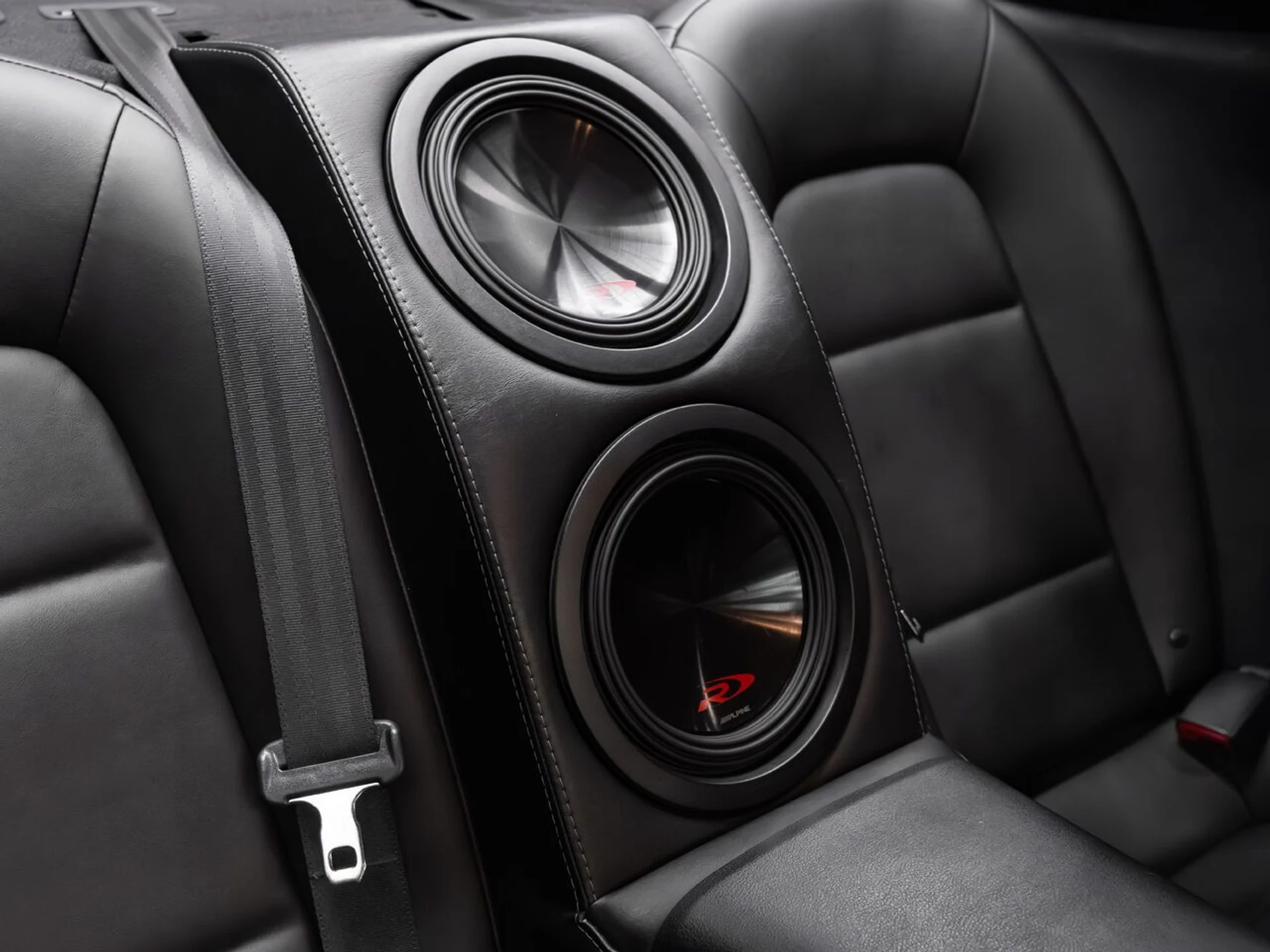 mph103_1977108912_nissan_gt_r_2009_e173f60e6b