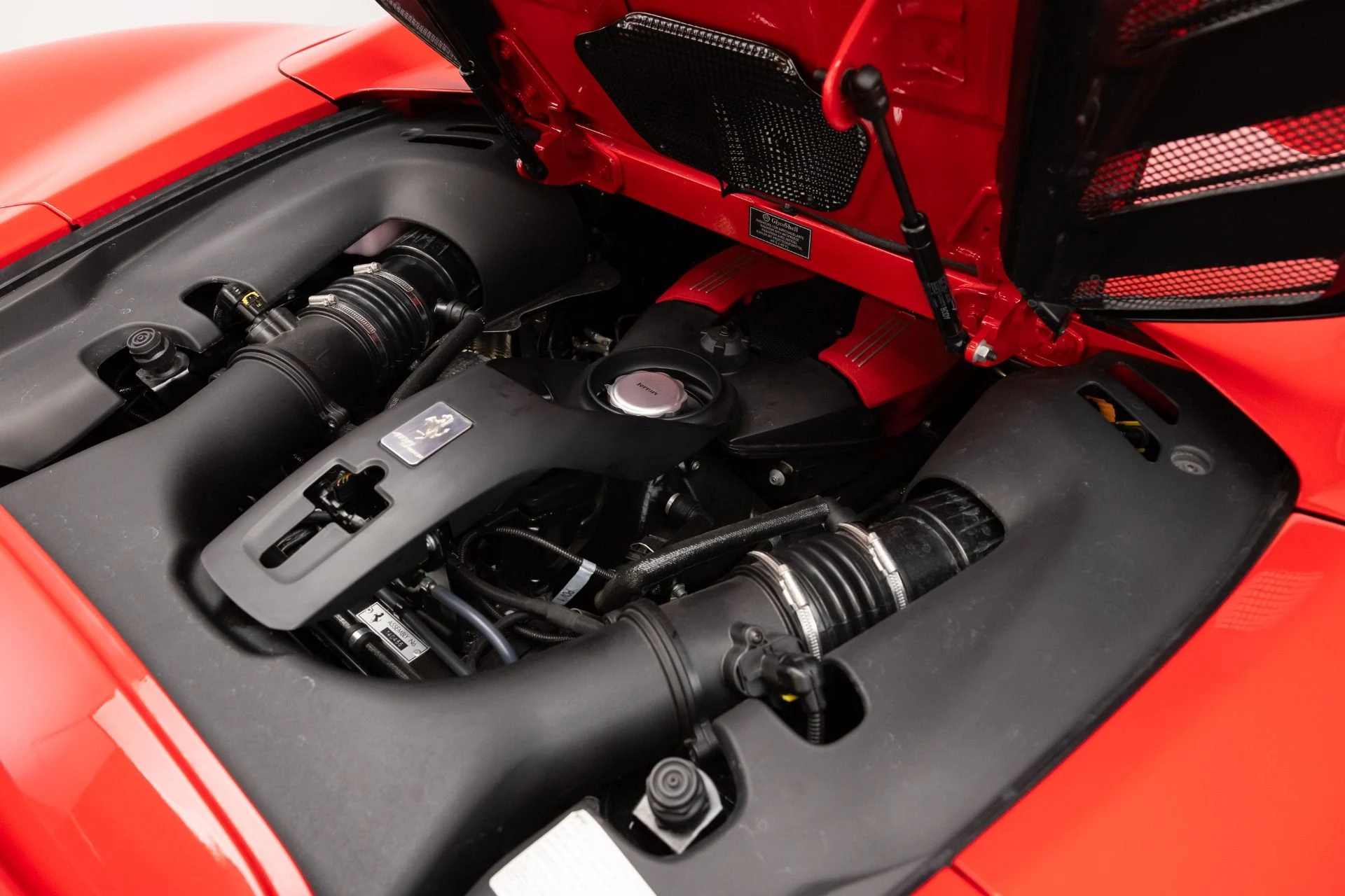 mph103_2106960696_Used_2017_Ferrari_488_Spider_1782928038_e5d38dd6fe