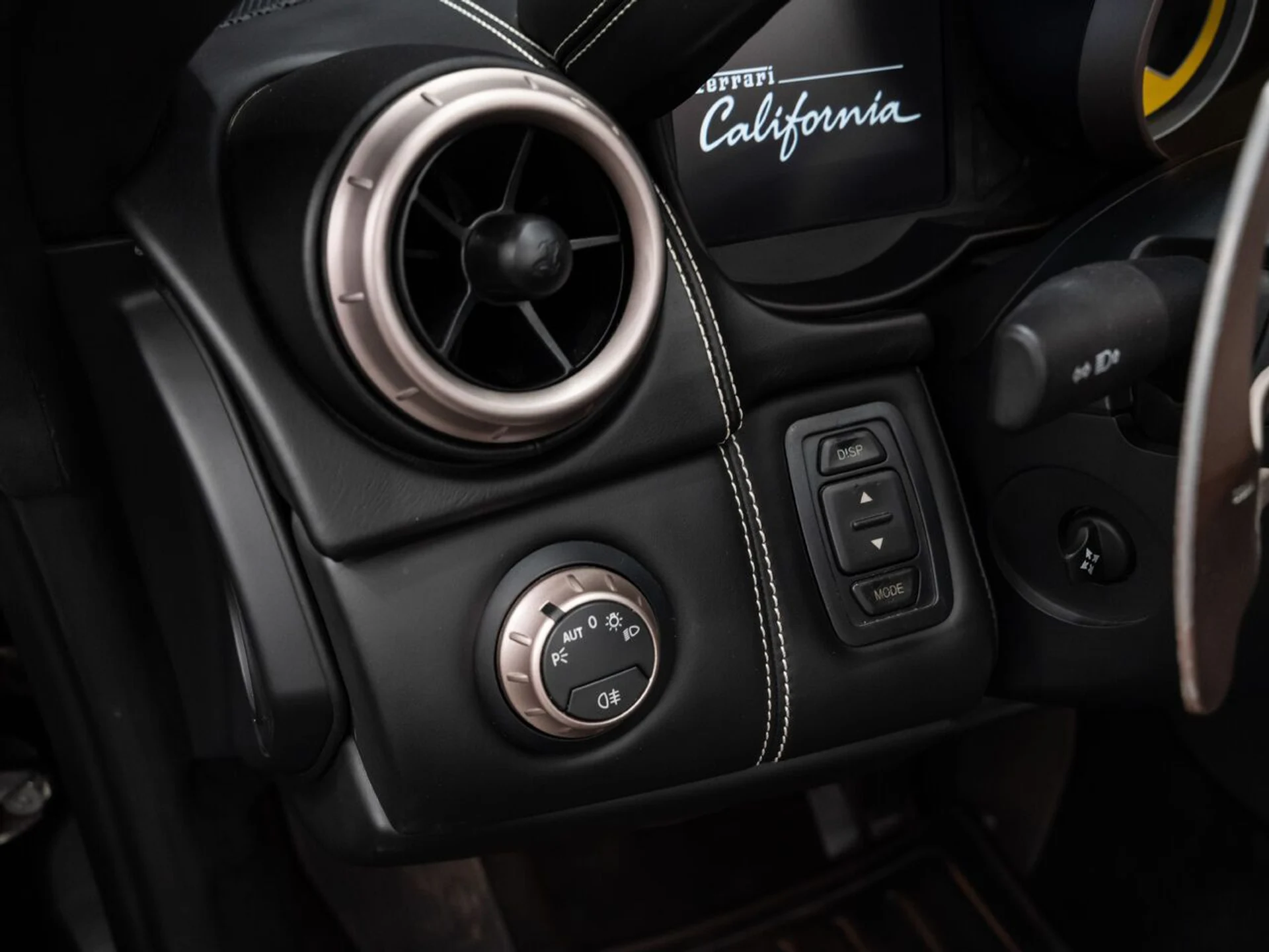 mph103_2358965364_ferrari_california_2011_a9be9f7095