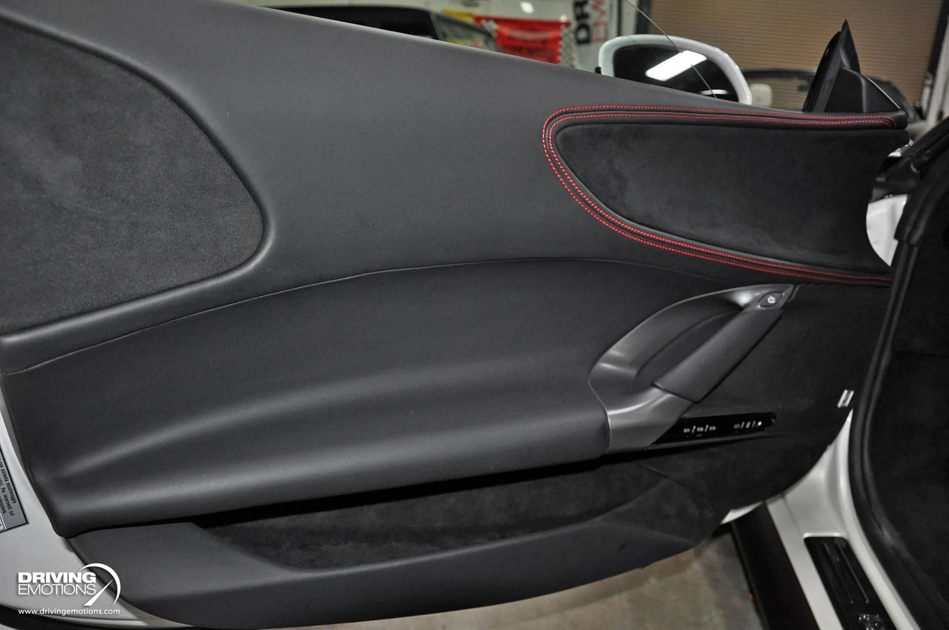 mph103_266947039_859_p104_l_2c66bc727e