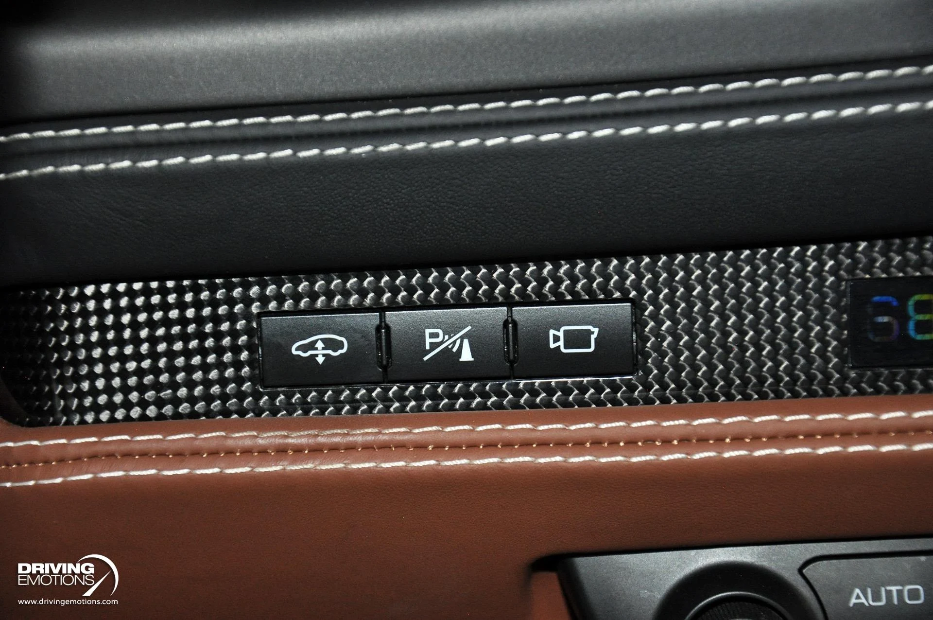 mph103_2978809046_896_p104_l_c87a605596