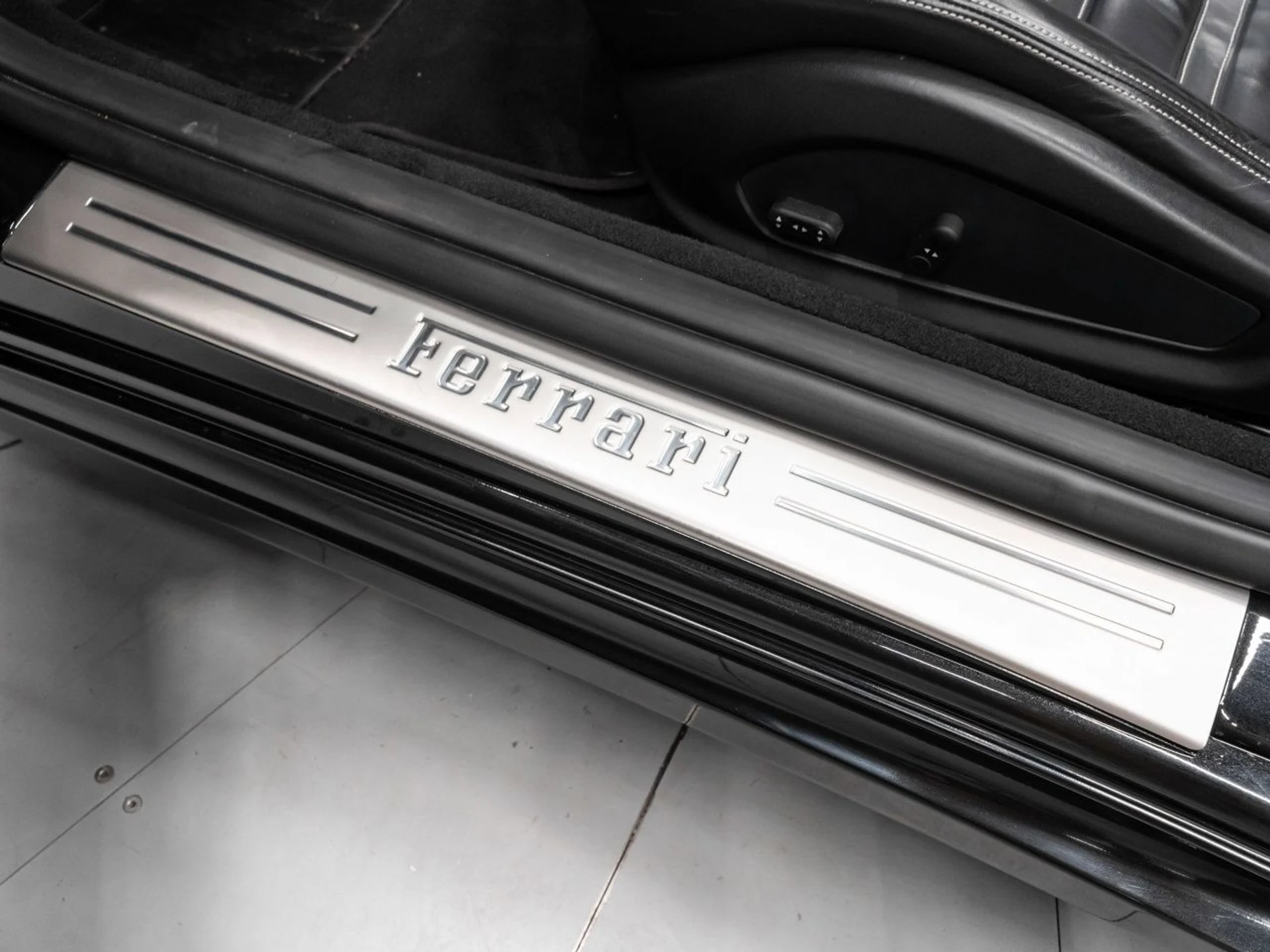 mph103_3217061162_ferrari_california_2011_cbdf75d102