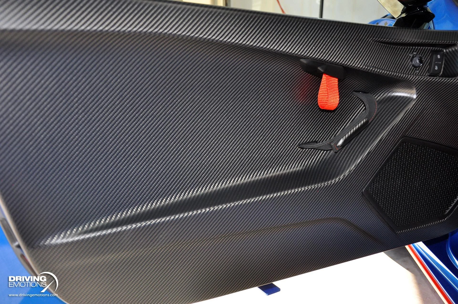 mph103_3240709052_743_p104_l_45716db257