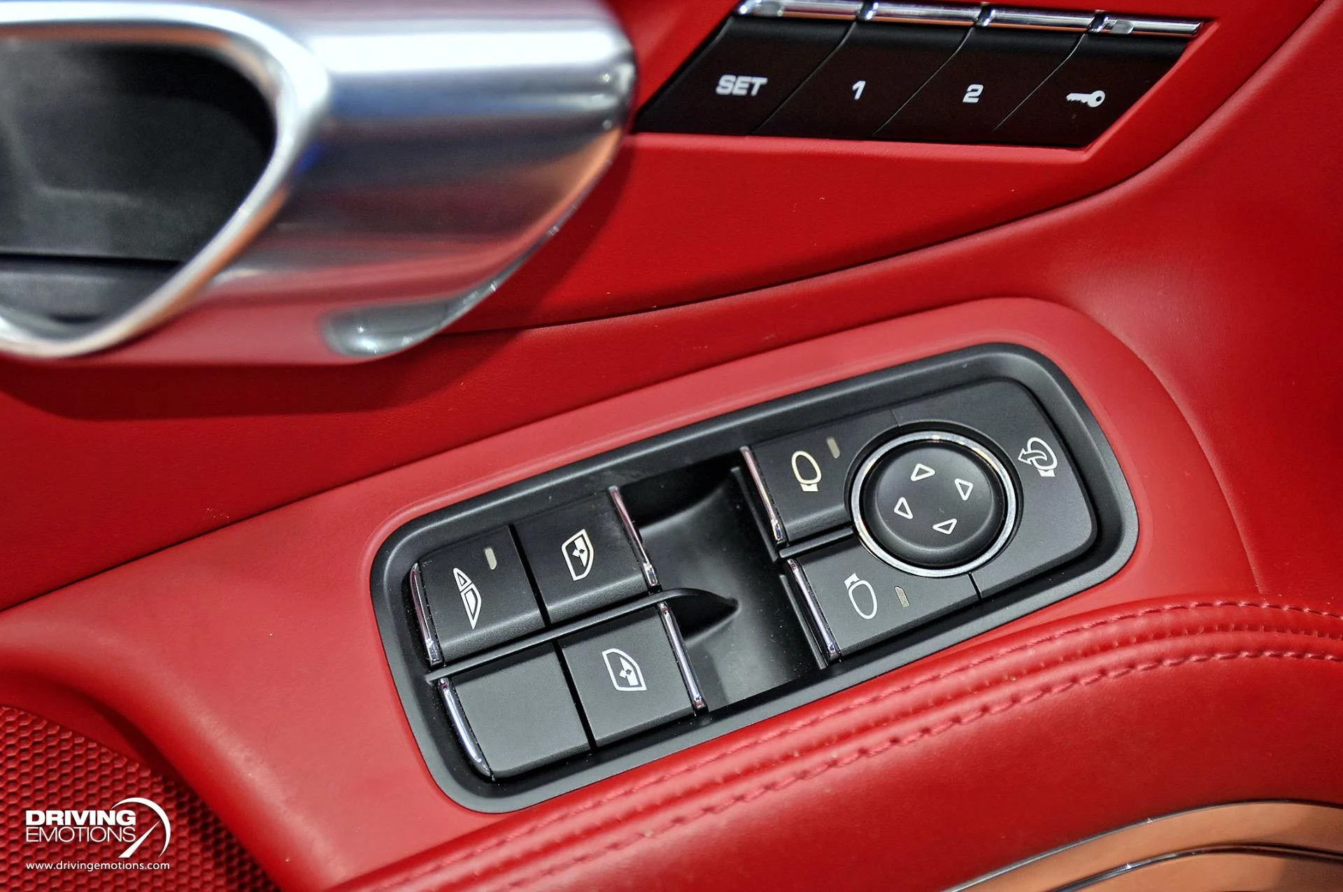 mph103_3459919198_866_p104_l_c762a6617d