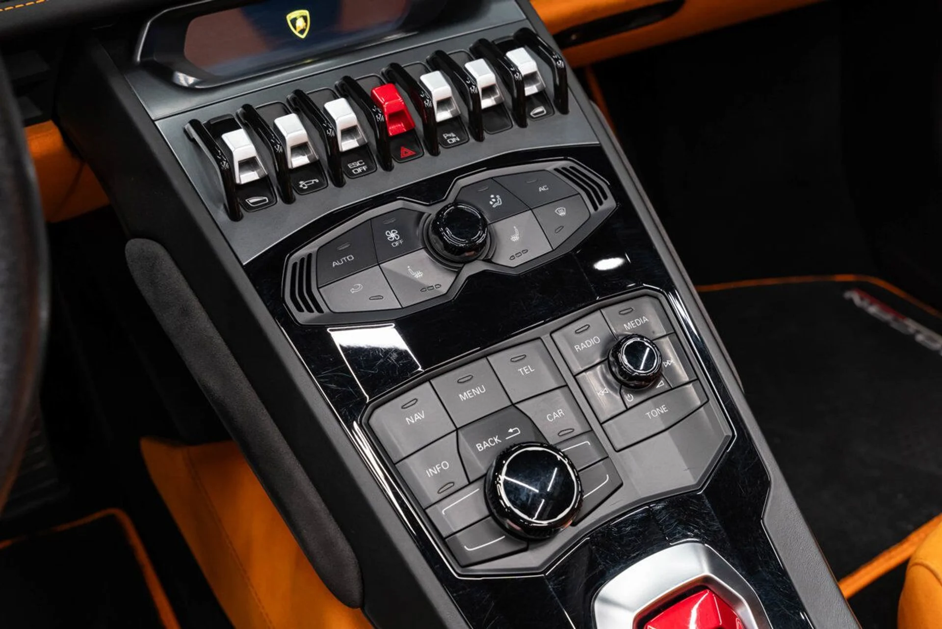 mph103_3471910400_lamborghini_huracan_2016_746ae97f84