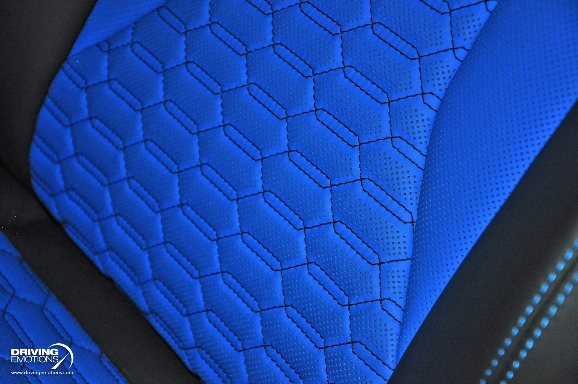 mph103_390833489_801_p104_l_d4070d17ec