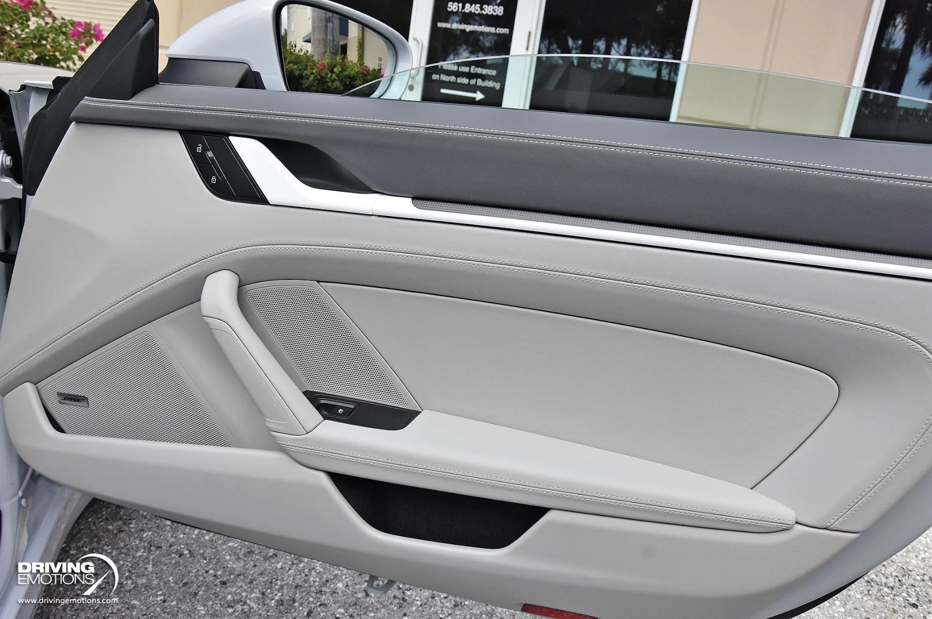 mph103_4008175066_898_p104_l_563af0a36a